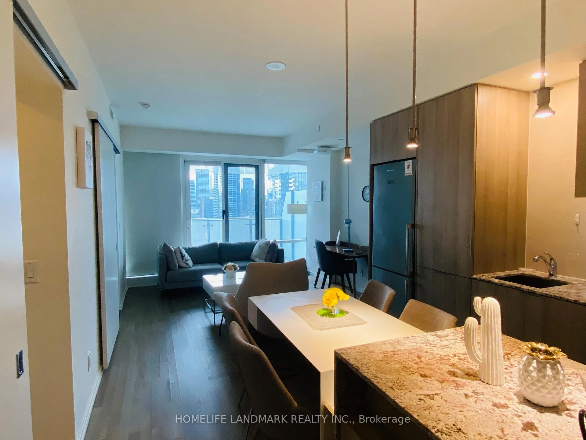 Photo 7 of Unit 1905, 1 Bloor St E, Toronto, Church-Yonge Corridor — HOMEH