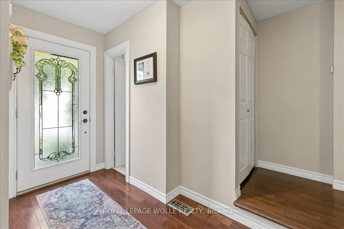 Photo 9 of 45 Arrowhead Crescent, Kitchener, Pioneer Park — HOMEH