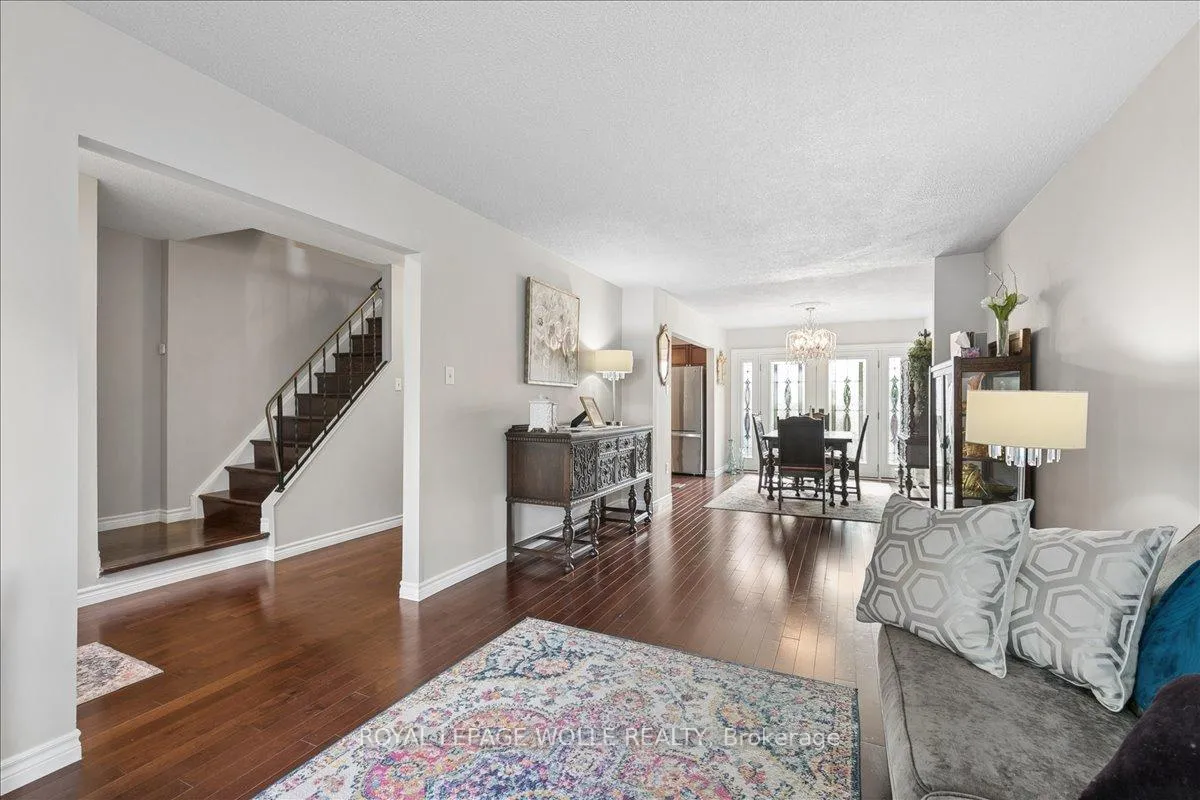Photo 10 of 45 Arrowhead Crescent, Kitchener, Pioneer Park — HOMEH