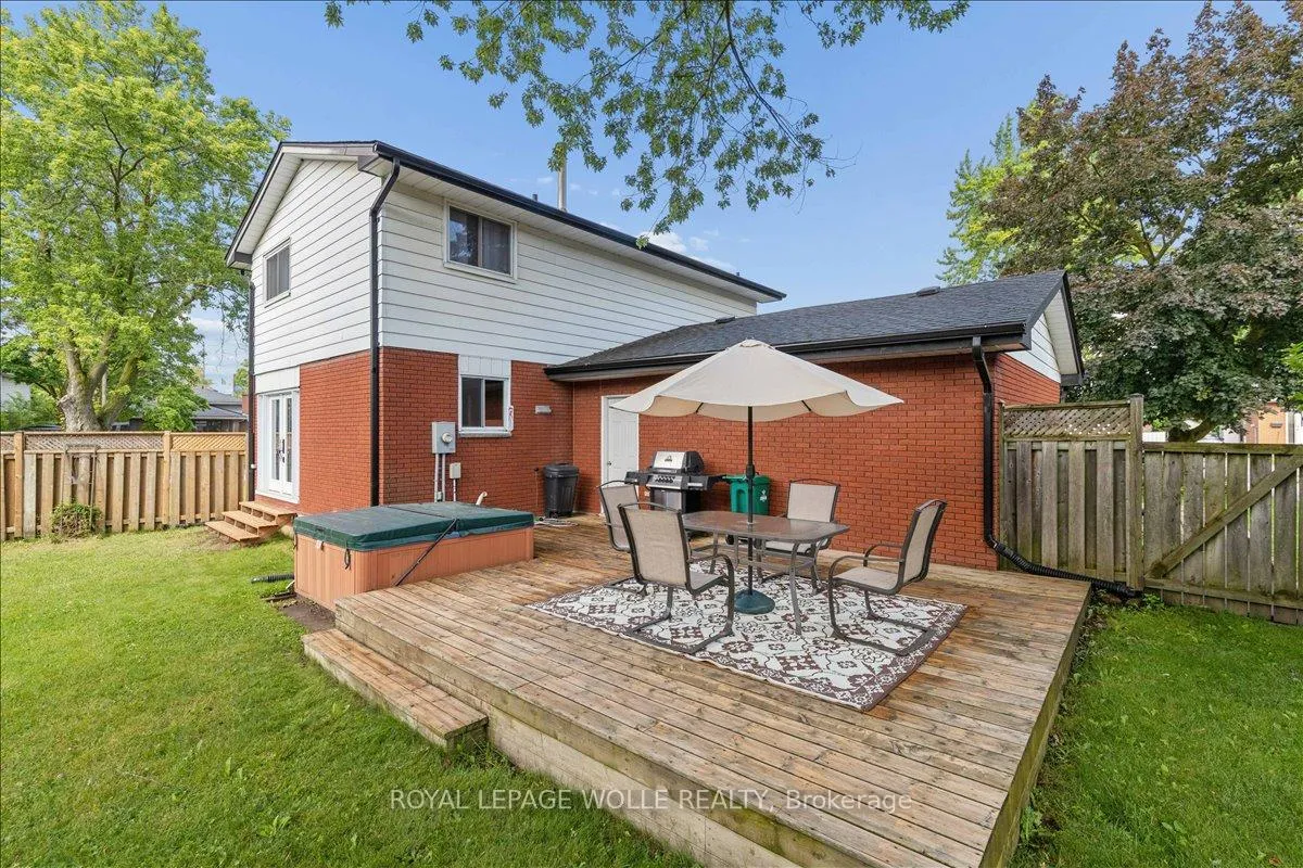 Photo 35 of 45 Arrowhead Crescent, Kitchener, Pioneer Park — HOMEH
