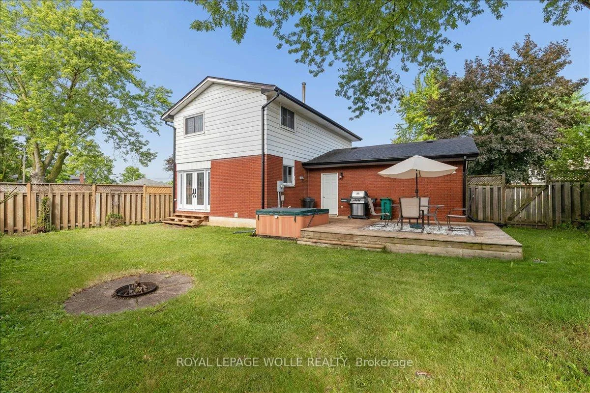 Photo 36 of 45 Arrowhead Crescent, Kitchener, Pioneer Park — HOMEH