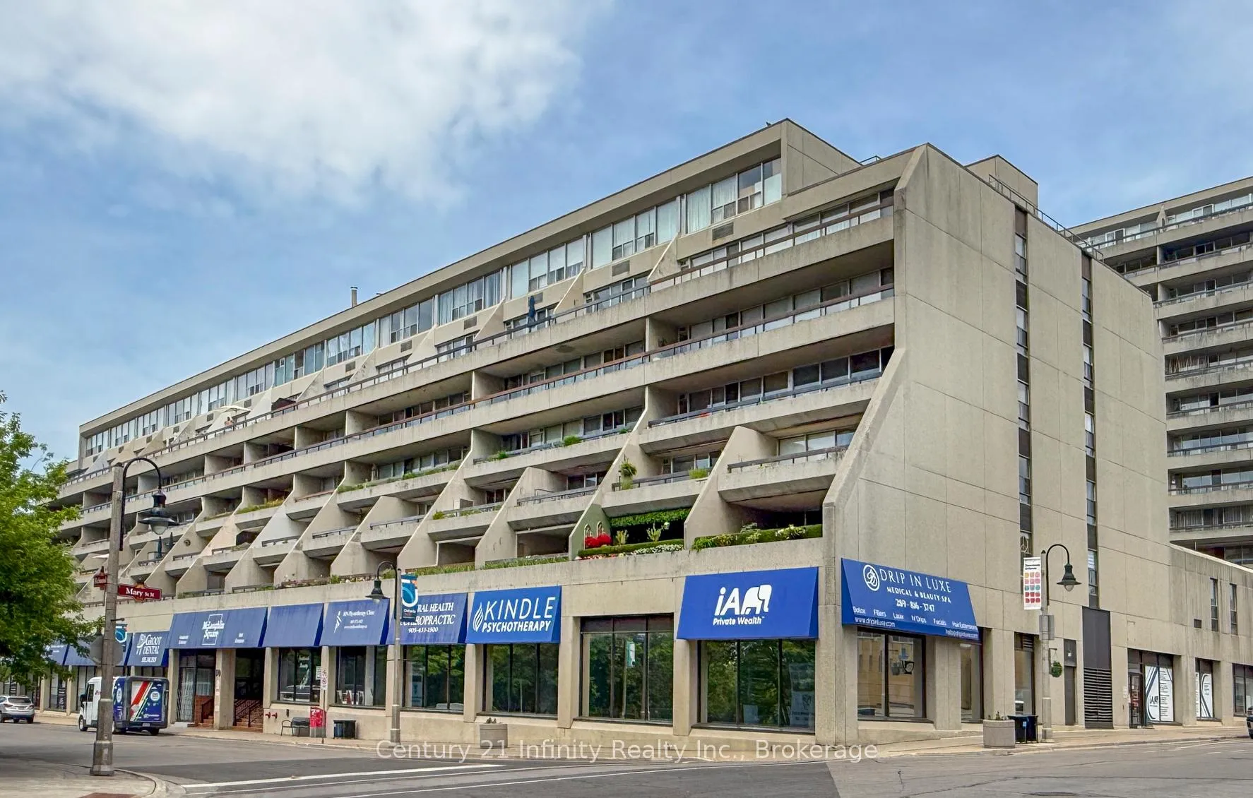 Photo 1 of Unit 422, 50 Richmond Street E, Oshawa, O'Neill — HOMEH