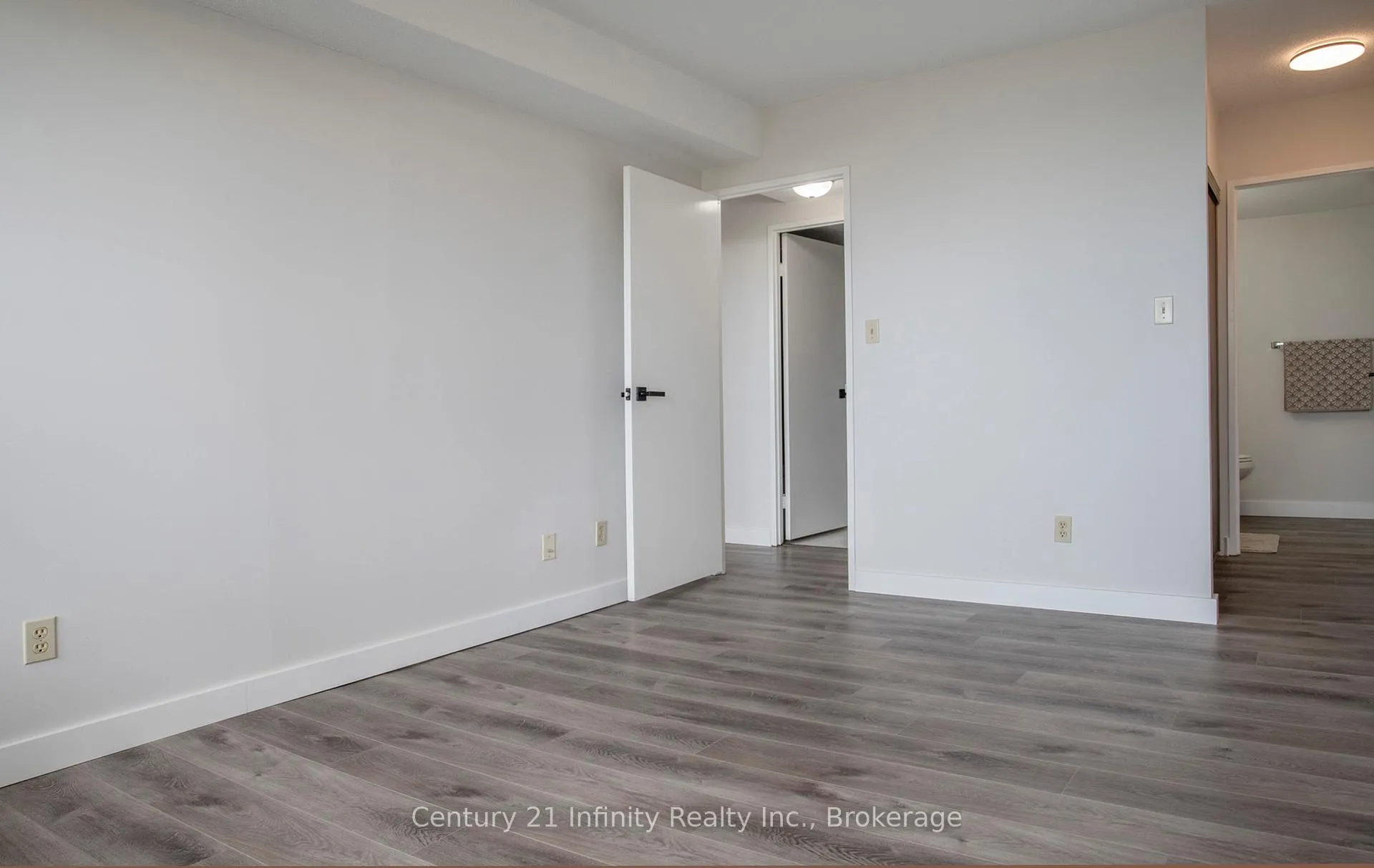 Photo 13 of Unit 422, 50 Richmond Street E, Oshawa, O'Neill — HOMEH