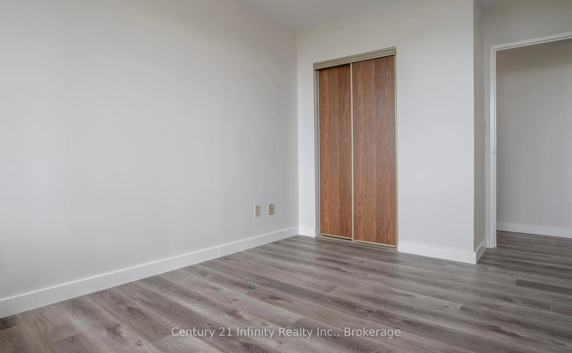 Photo 17 of Unit 422, 50 Richmond Street E, Oshawa, O'Neill — HOMEH