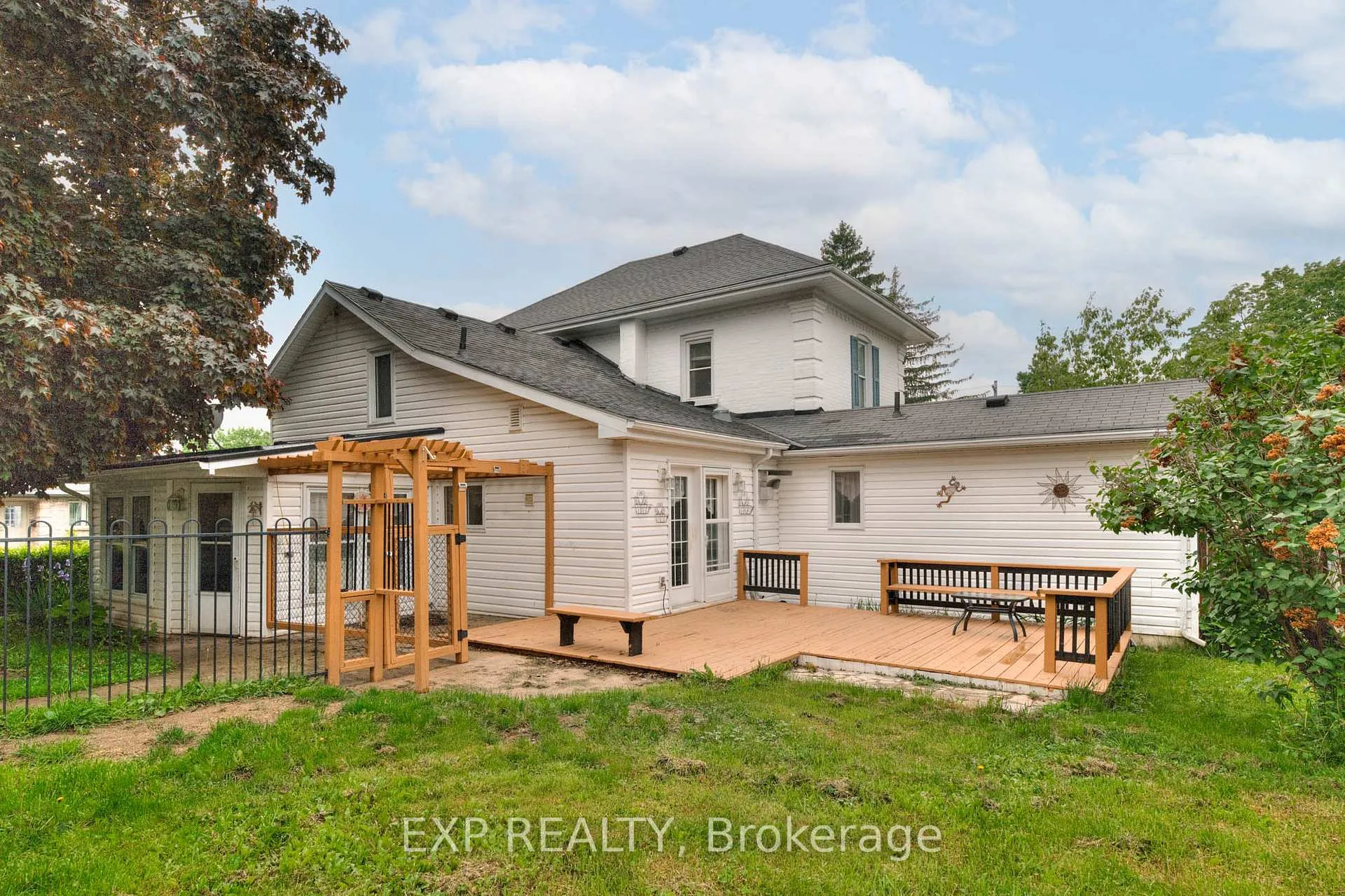 Photo 4 of 181 Shuter St Street, North Huron, Wingham — HOMEH