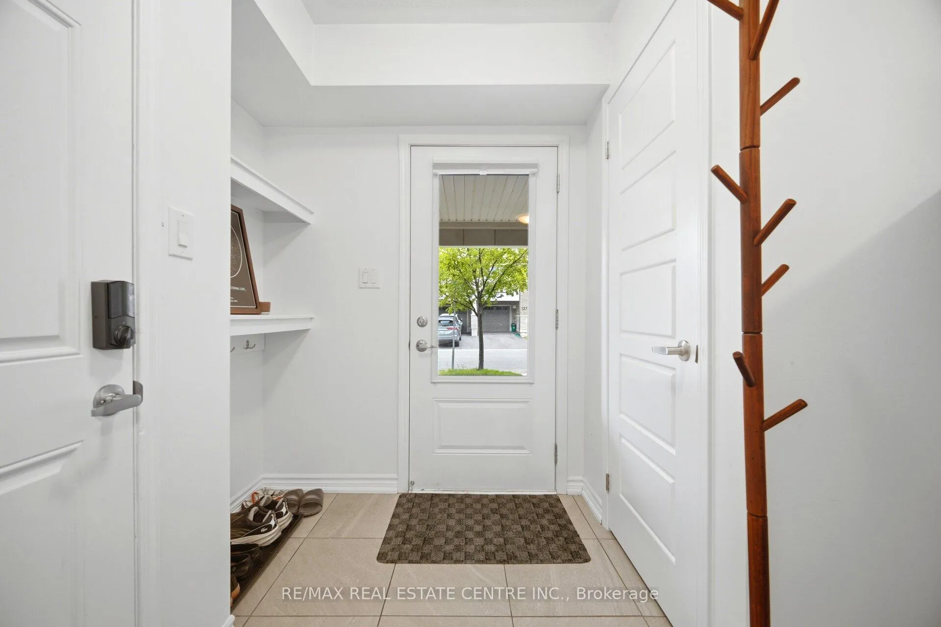 Photo 7 of 1273 Hop Place, Milton, Cobban — HOMEH
