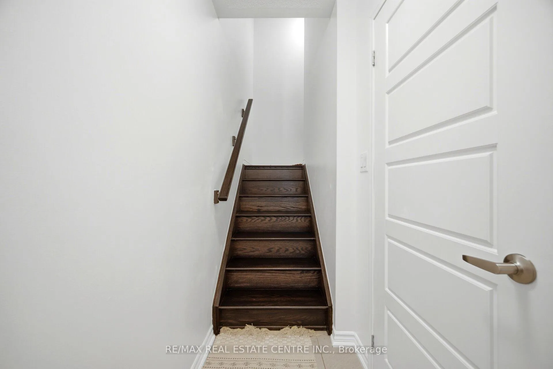 Photo 8 of 1273 Hop Place, Milton, Cobban — HOMEH
