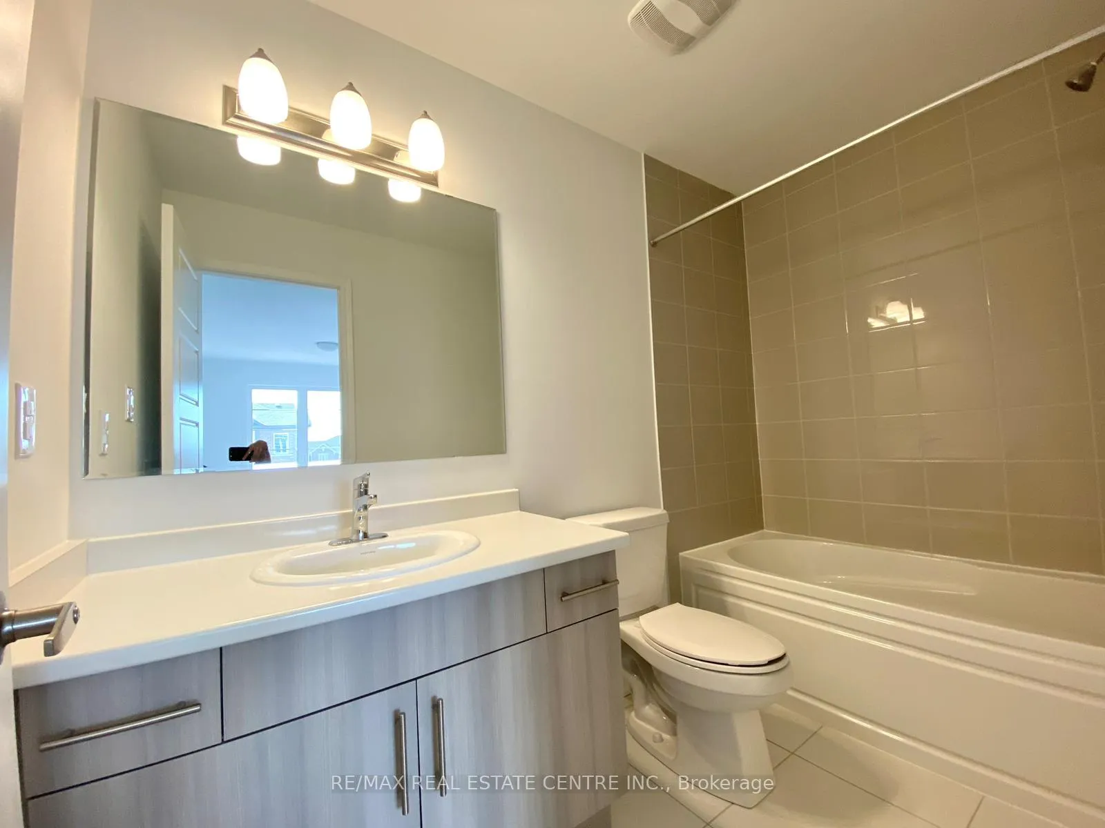 Photo 32 of 1273 Hop Place, Milton, Cobban — HOMEH