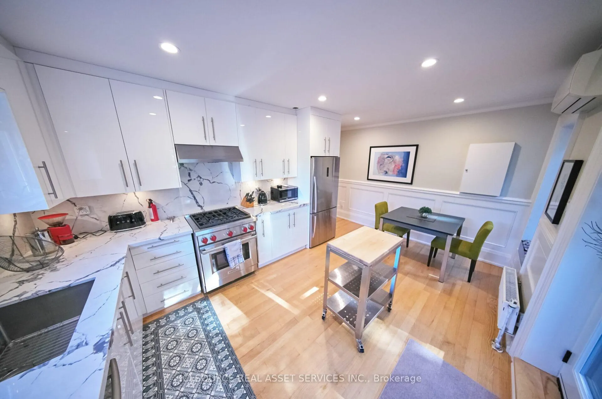 Photo 17 of 59 High Park Boulevard, Toronto, High Park-Swansea — HOMEH