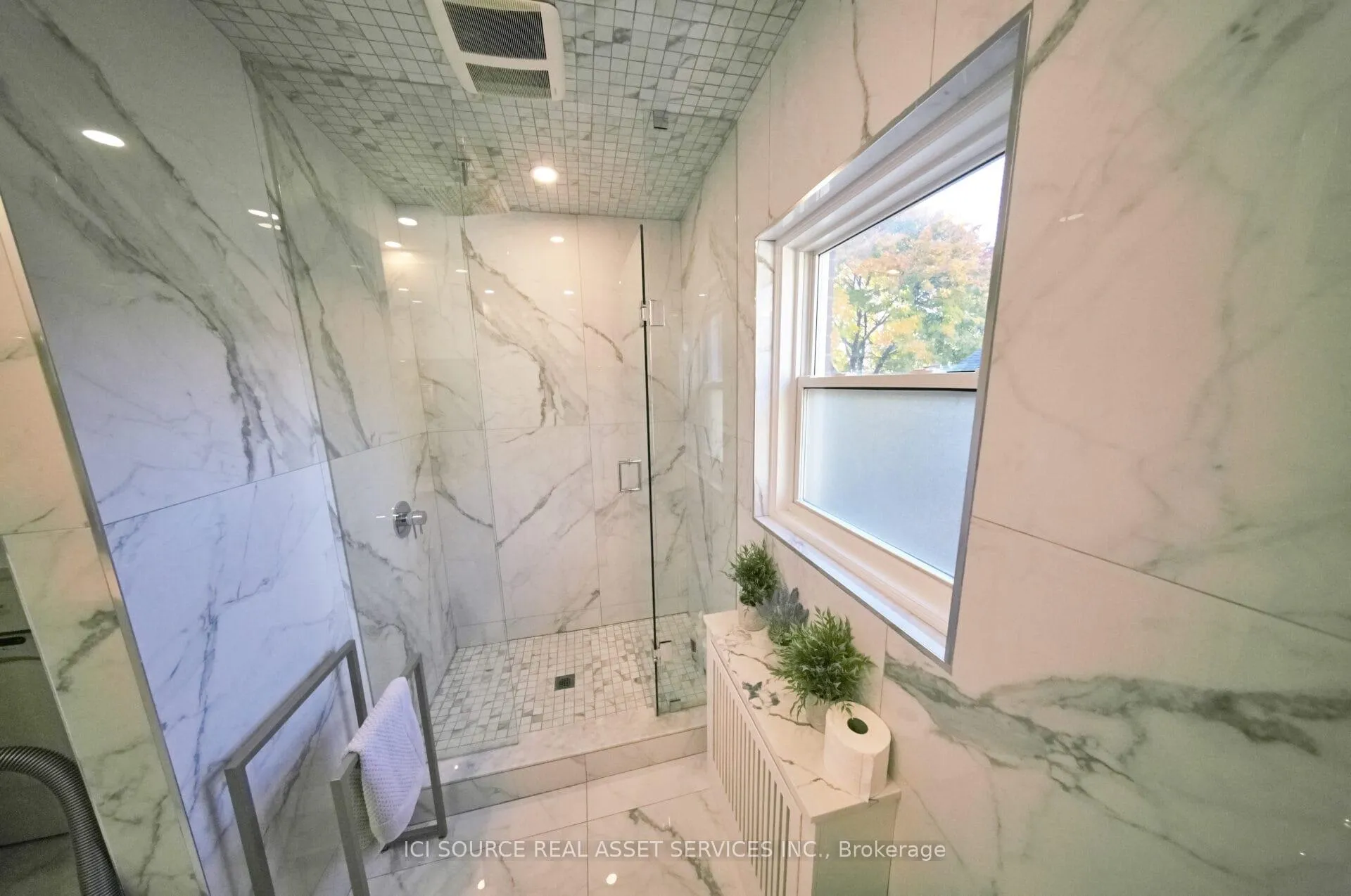 Photo 19 of 59 High Park Boulevard, Toronto, High Park-Swansea — HOMEH