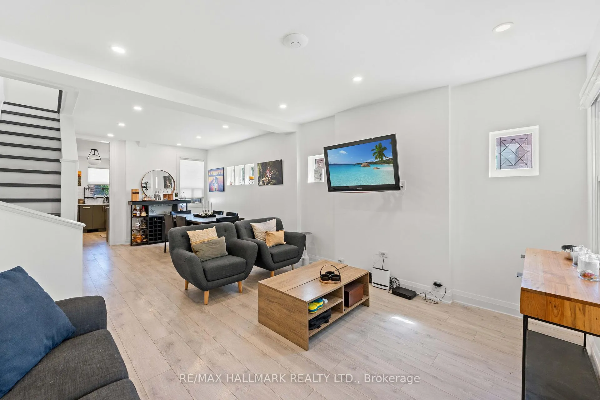 Photo 10 of 2 Amherst Avenue, Toronto, Oakwood Village — HOMEH