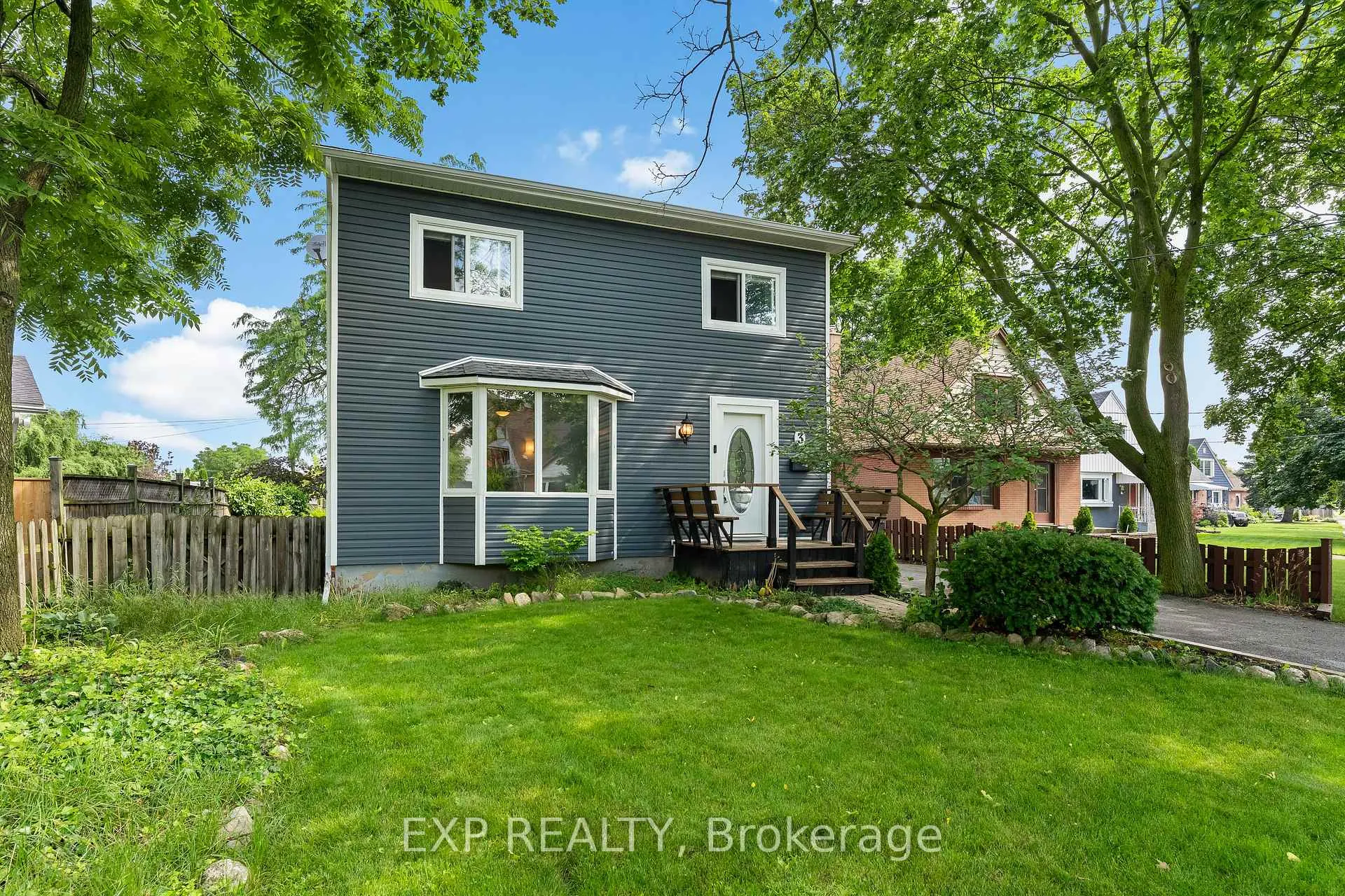 Photo 3 of 3 Winnifred Avenue, St. Catharines, Carlton/Bunting — HOMEH
