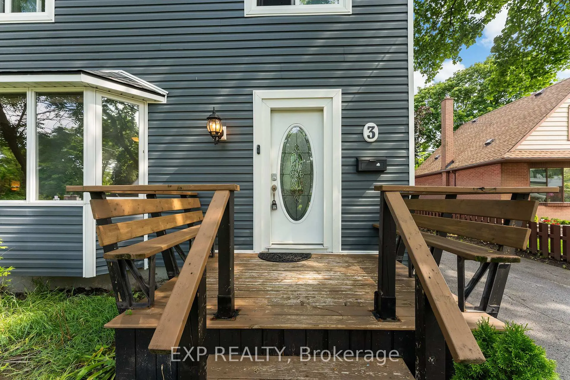 Photo 4 of 3 Winnifred Avenue, St. Catharines, Carlton/Bunting — HOMEH