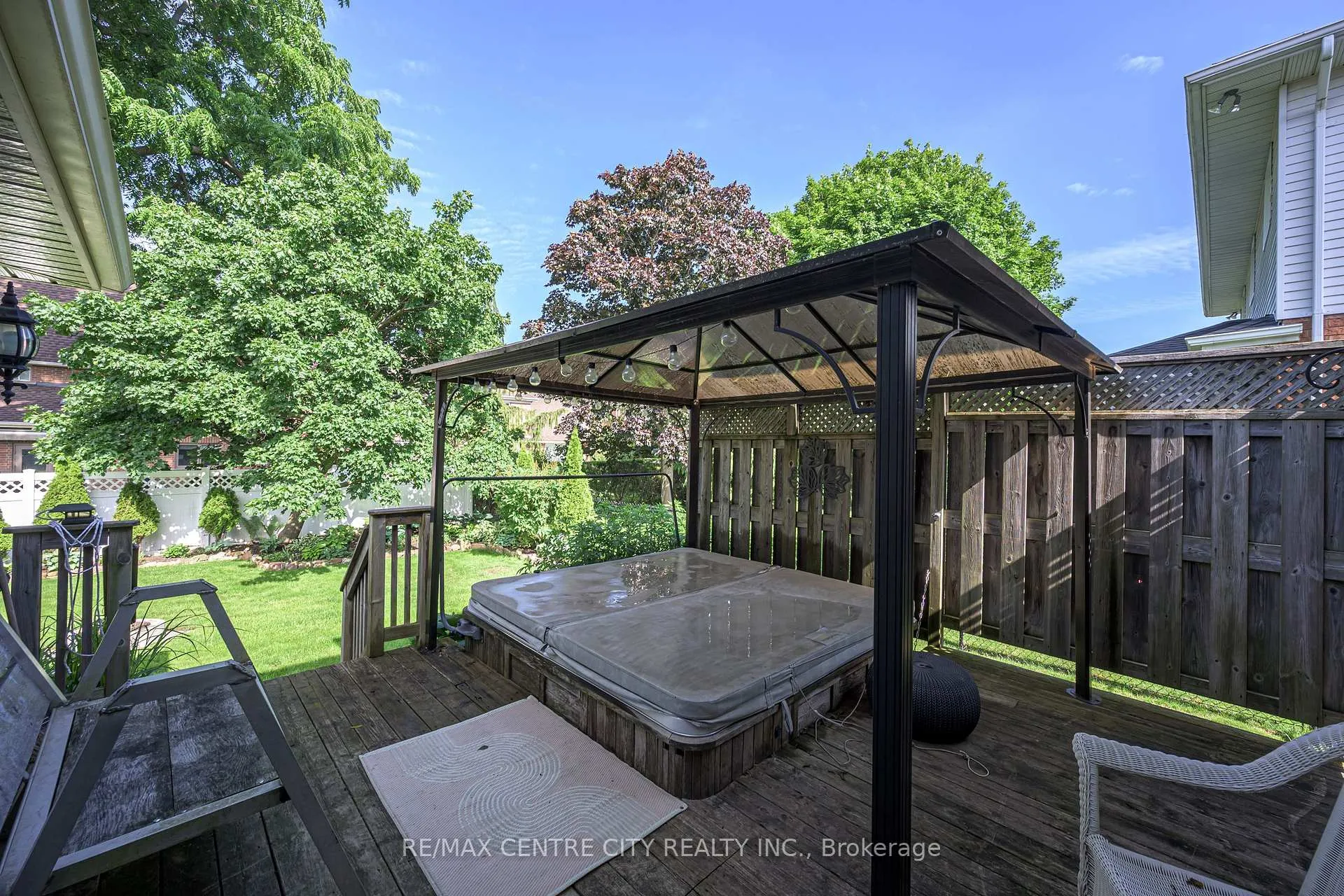Photo 12 of 15 Cavanaugh Crescent, St. Thomas — HOMEH