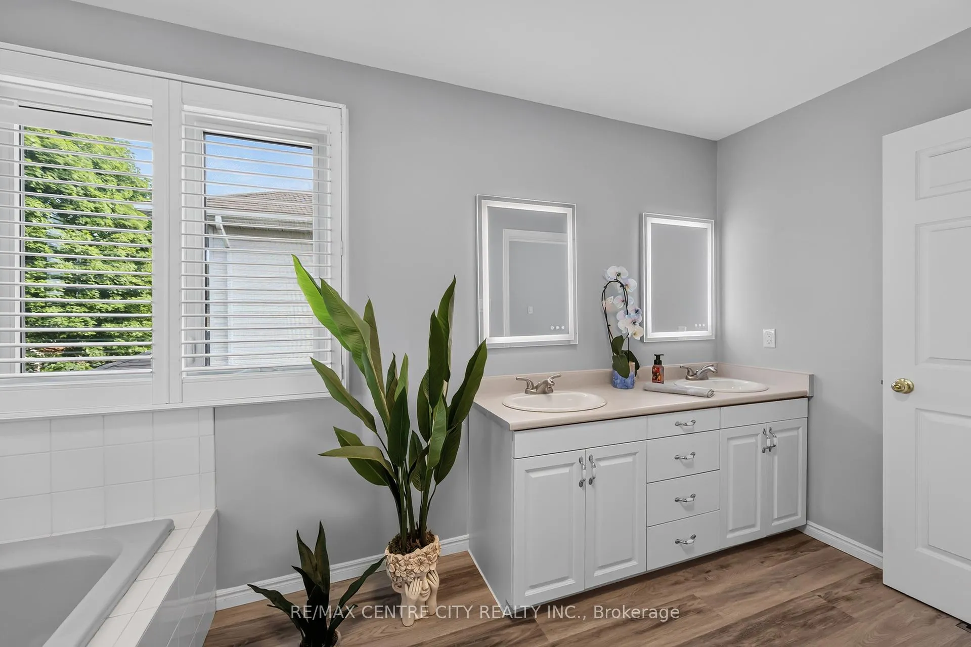Photo 33 of 15 Cavanaugh Crescent, St. Thomas — HOMEH