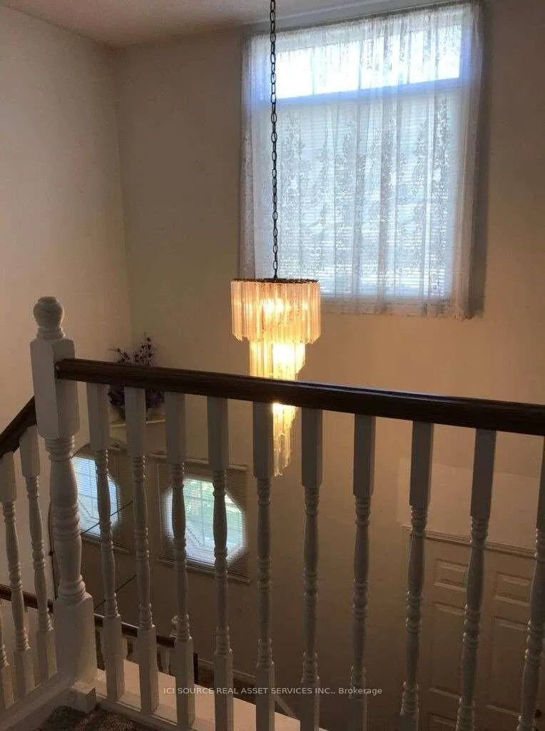 Photo 14 of 19 Tanoak Drive, London, North E — HOMEH