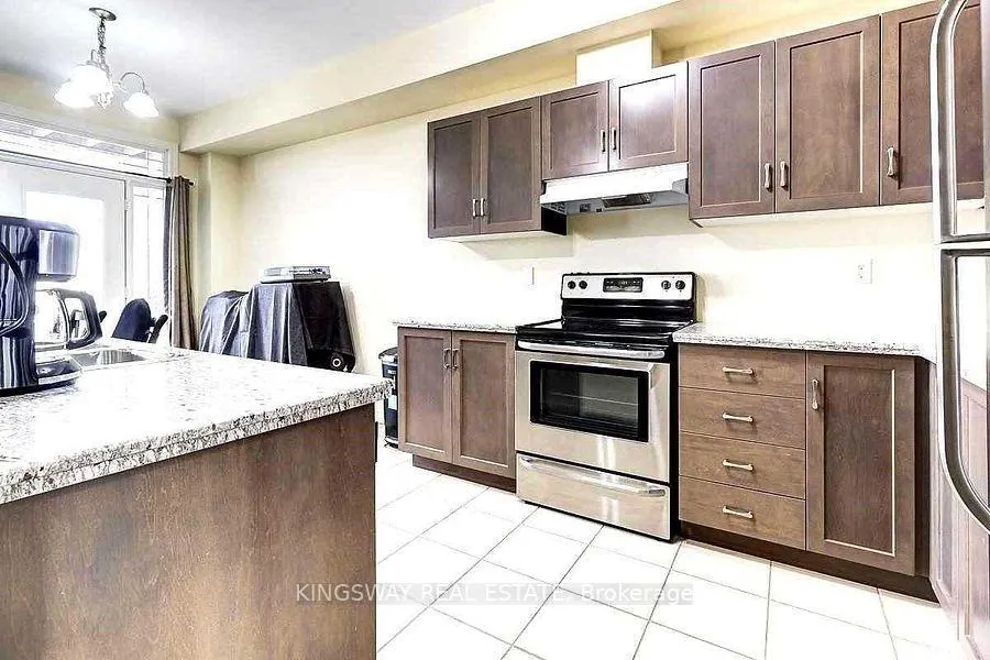 Photo 16 of Unit 5, 7 Lakelawn Road, Grimsby, Grimsby Beach — HOMEH