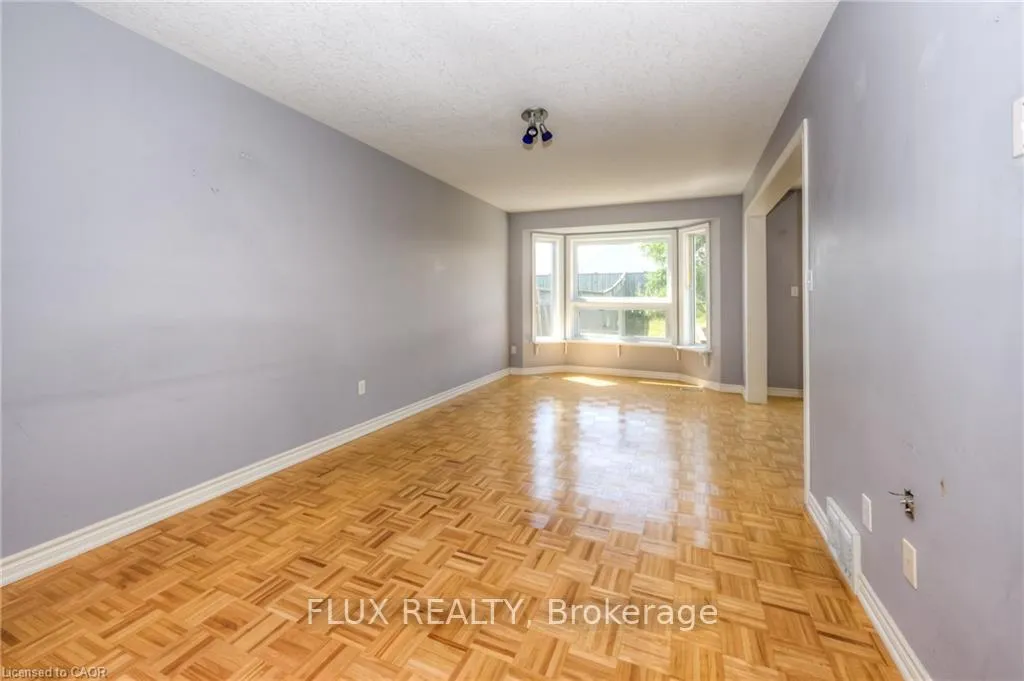 Photo 8 of 53 Wingfield Avenue, Stratford — HOMEH