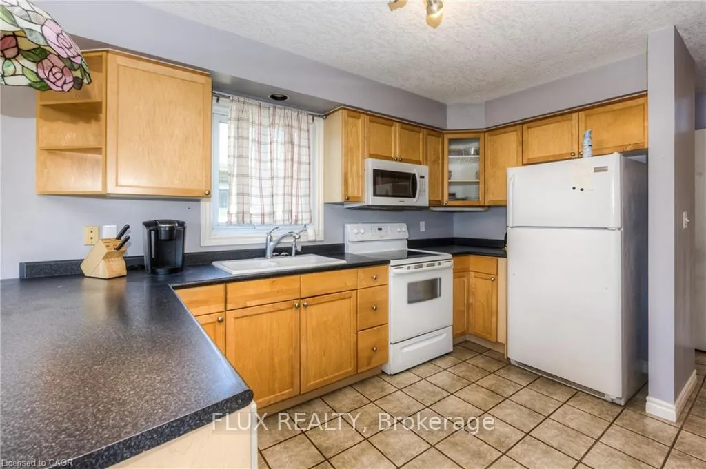 Photo 15 of 53 Wingfield Avenue, Stratford — HOMEH