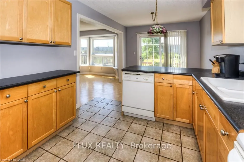 Photo 18 of 53 Wingfield Avenue, Stratford — HOMEH