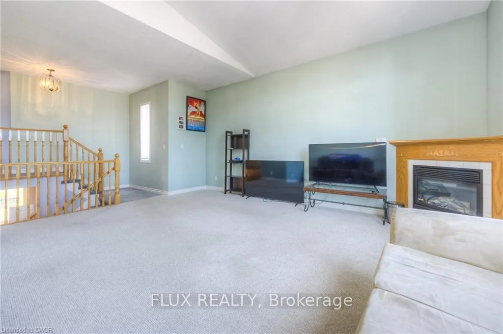 Photo 20 of 53 Wingfield Avenue, Stratford — HOMEH