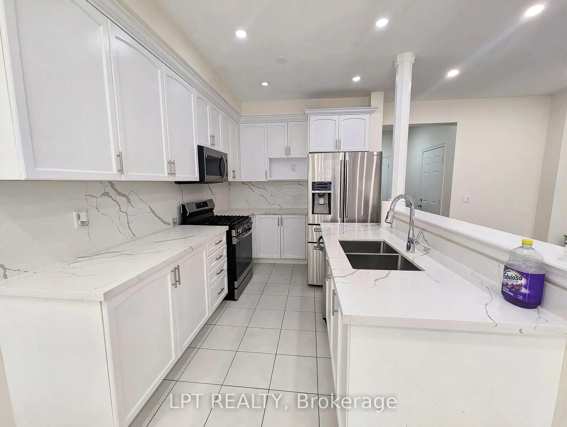 Photo 5 of 22 Dufay Road, Brampton, Northwest Brampton — HOMEH