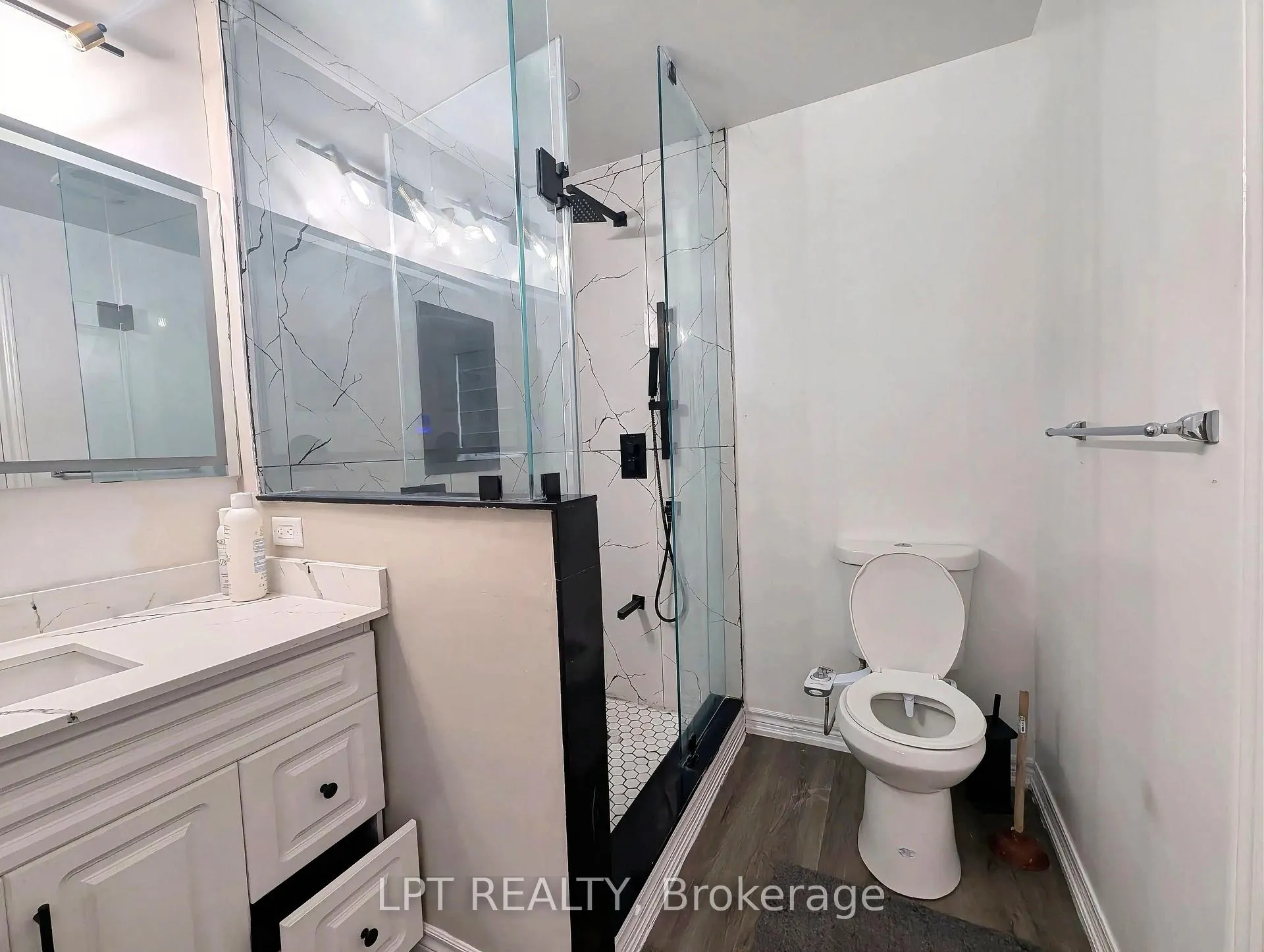 Photo 10 of 22 Dufay Road, Brampton, Northwest Brampton — HOMEH