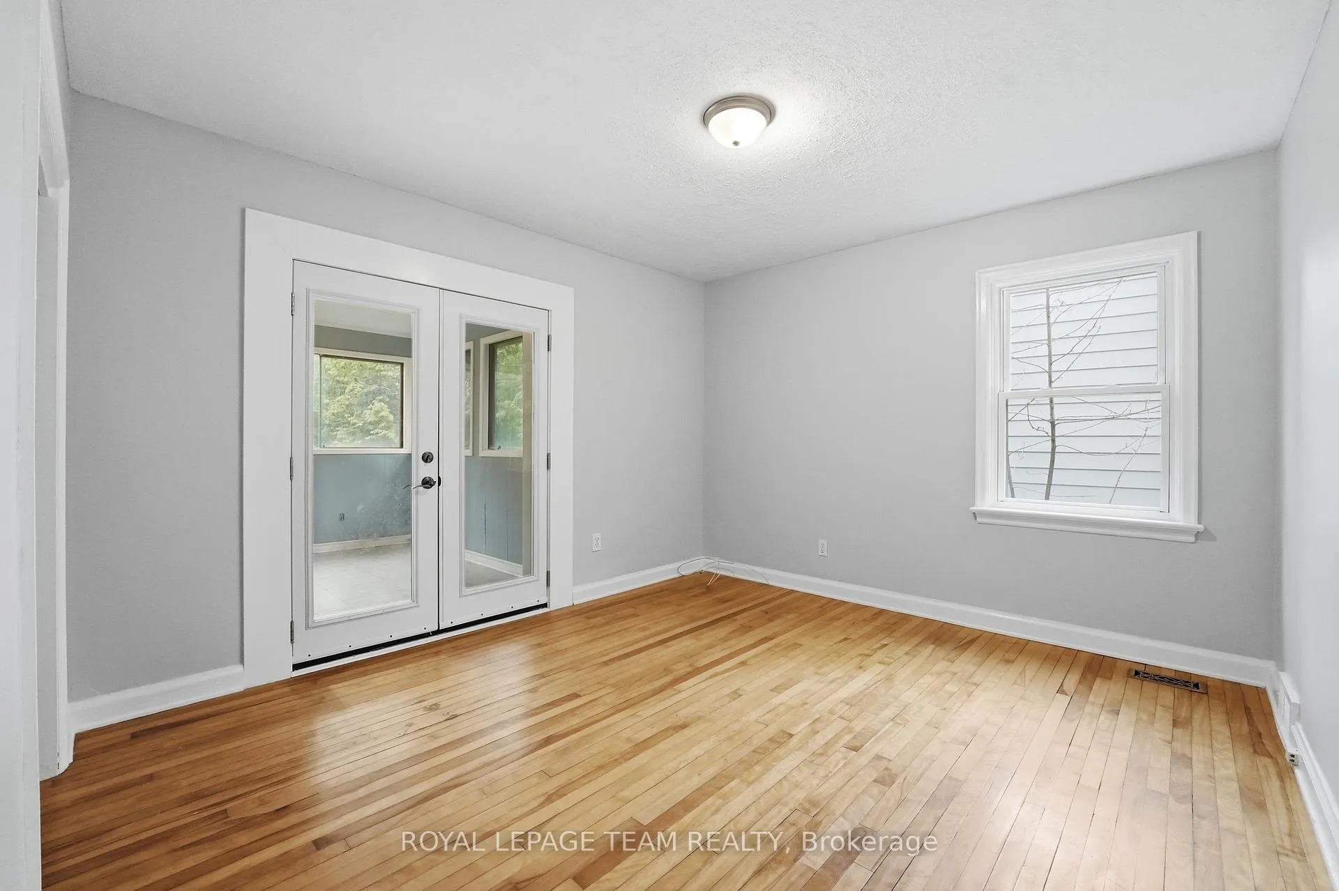 Photo 14 of 49 Crownhill Street, Ottawa, Beacon Hill South — HOMEH