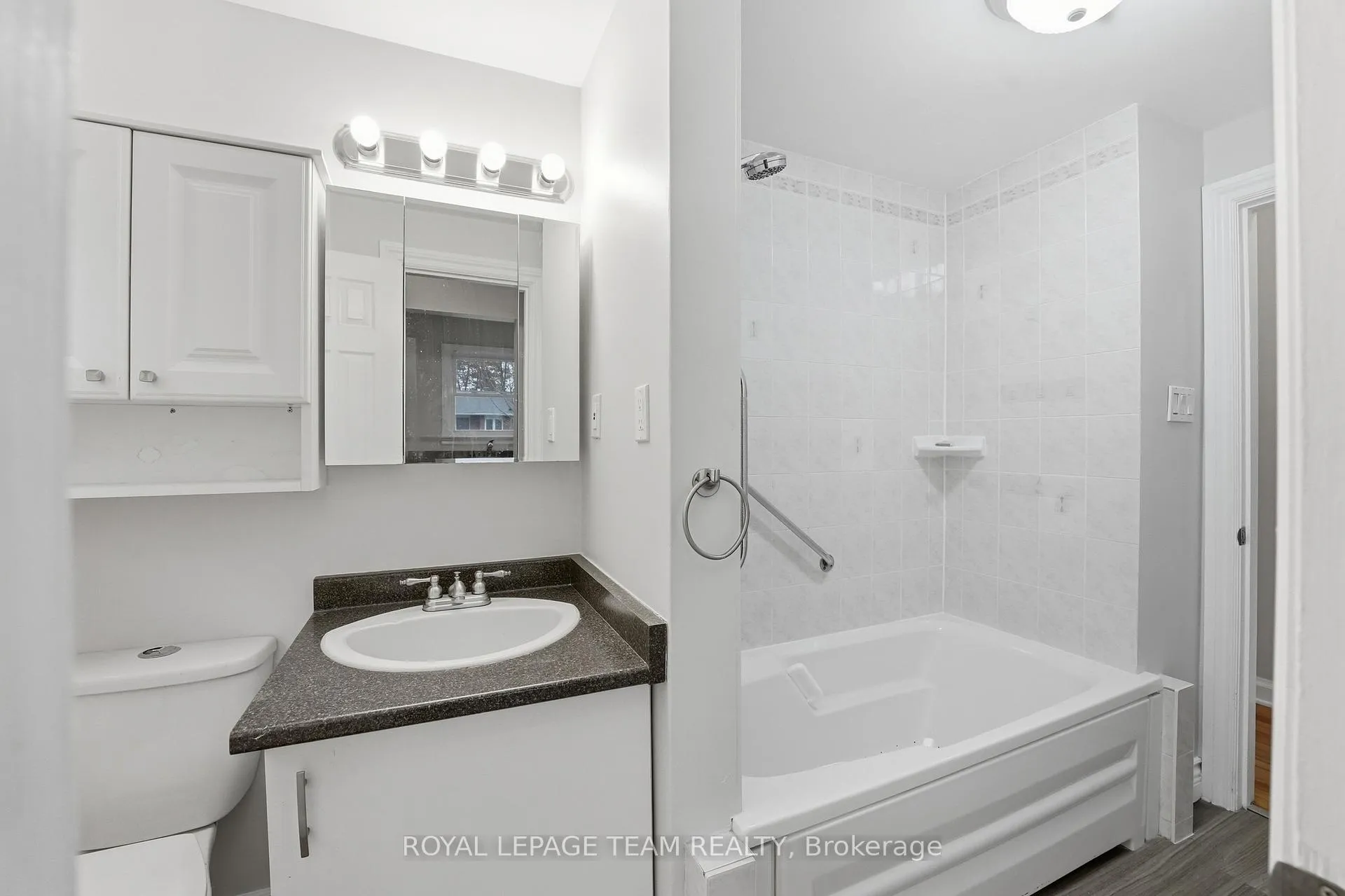 Photo 18 of 49 Crownhill Street, Ottawa, Beacon Hill South — HOMEH