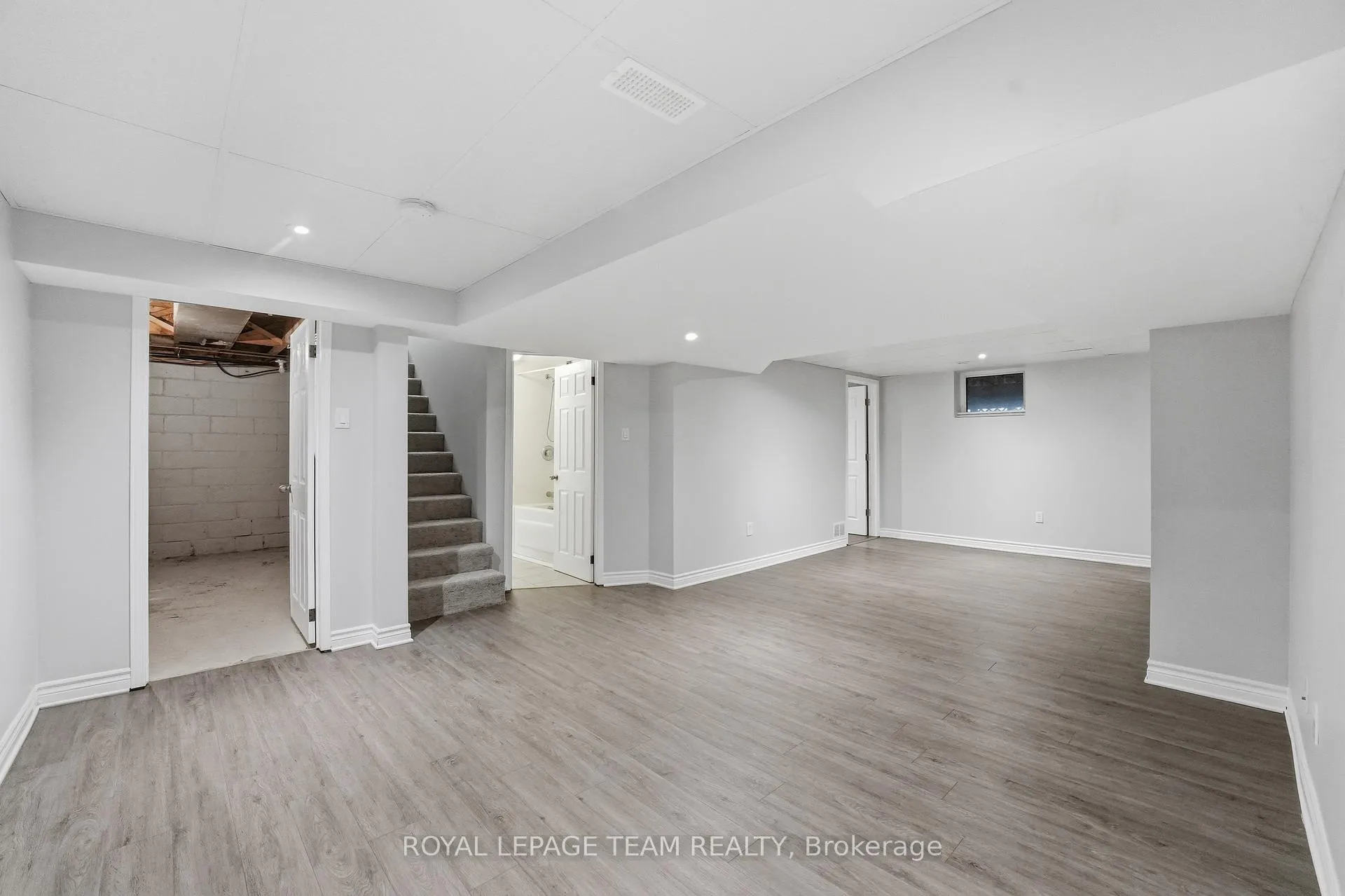 Photo 20 of 49 Crownhill Street, Ottawa, Beacon Hill South — HOMEH