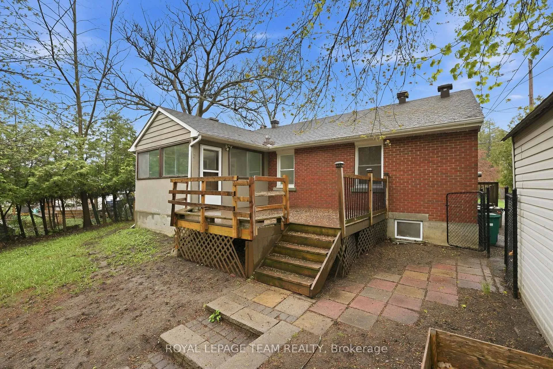 Photo 34 of 49 Crownhill Street, Ottawa, Beacon Hill South — HOMEH