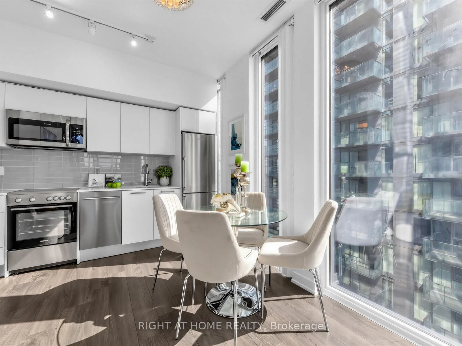 Photo 1 of Unit 2504, 28 Wellesley Street, Toronto, Church-Yonge Corridor — HOMEH