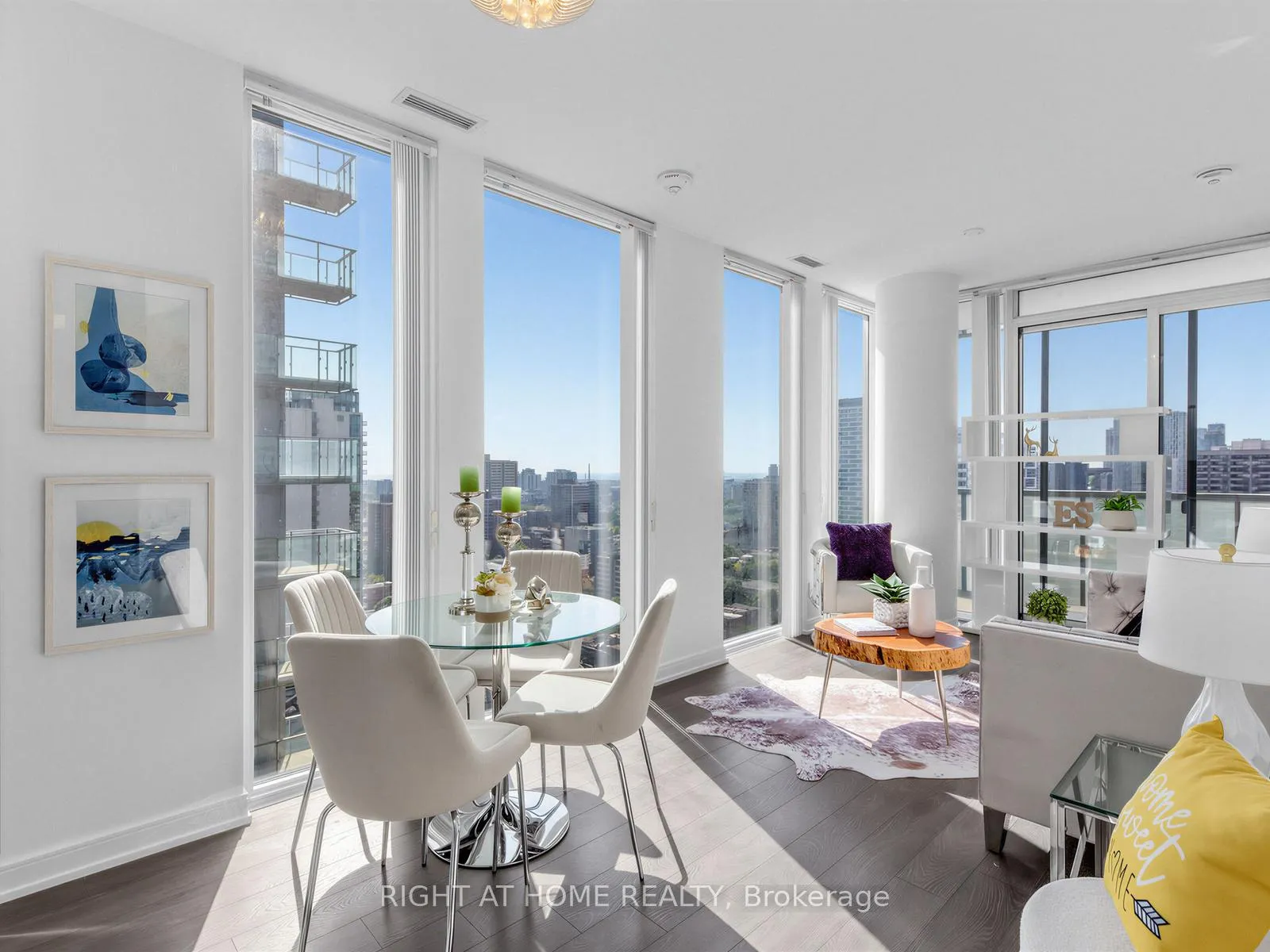 Photo 3 of Unit 2504, 28 Wellesley Street, Toronto, Church-Yonge Corridor — HOMEH