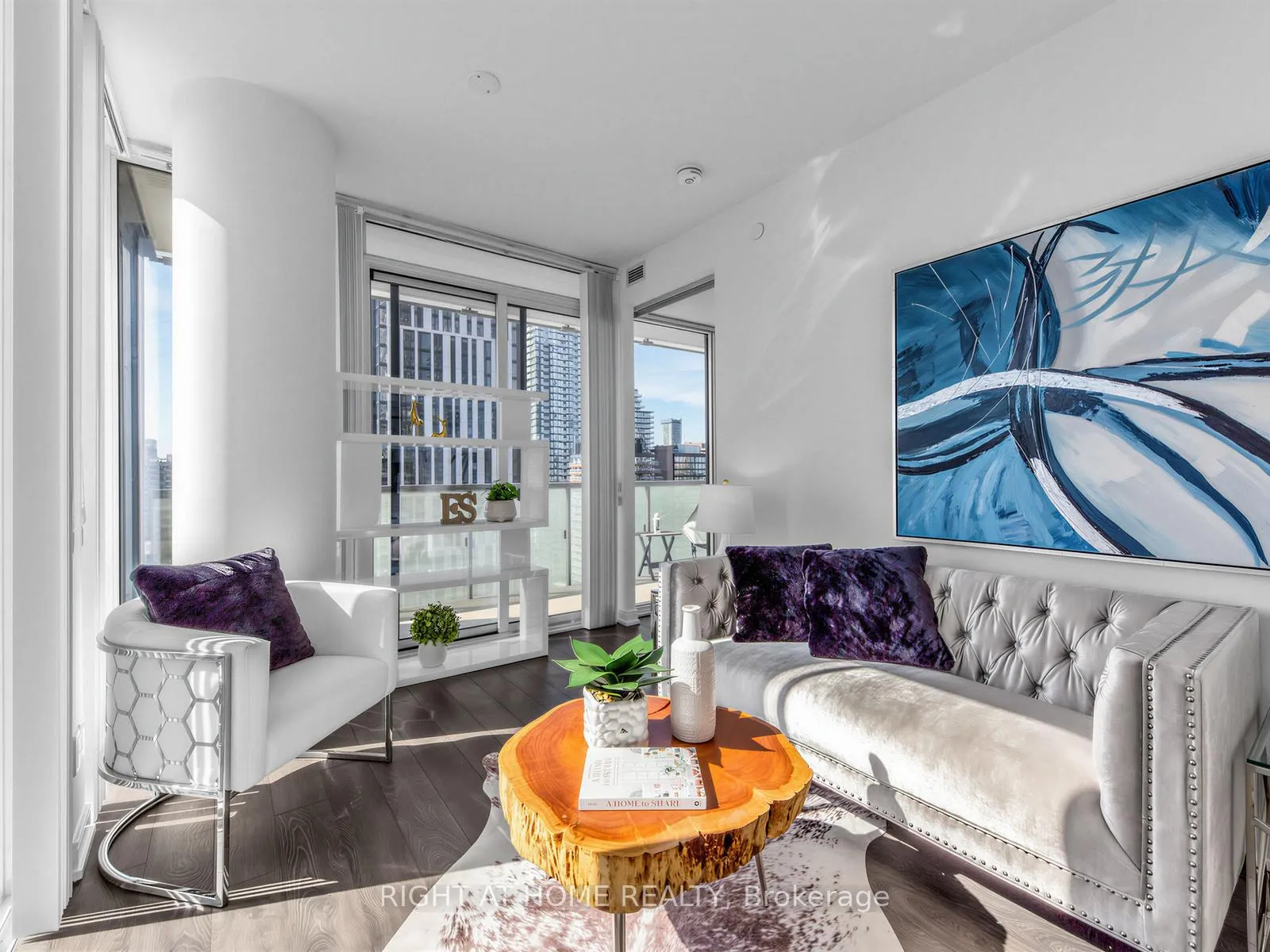 Photo 5 of Unit 2504, 28 Wellesley Street, Toronto, Church-Yonge Corridor — HOMEH