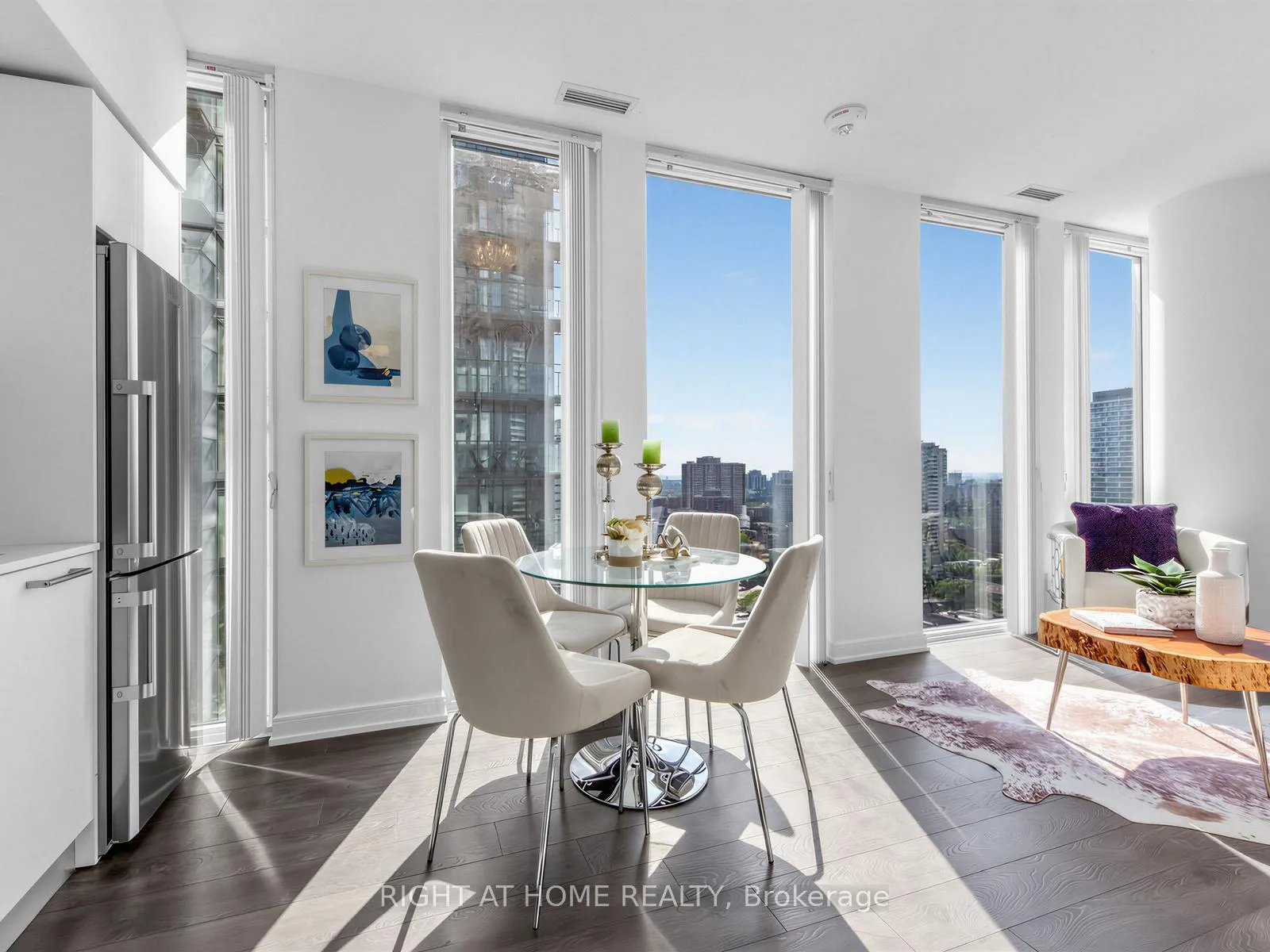 Photo 9 of Unit 2504, 28 Wellesley Street, Toronto, Church-Yonge Corridor — HOMEH