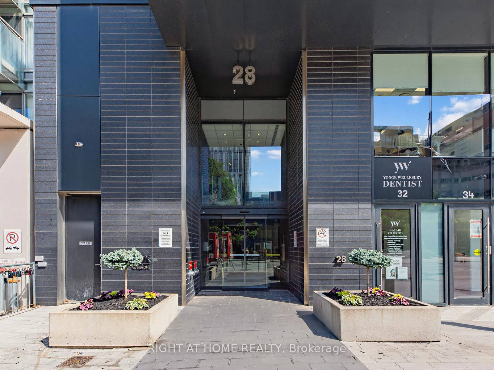 Photo 28 of Unit 2504, 28 Wellesley Street, Toronto, Church-Yonge Corridor — HOMEH