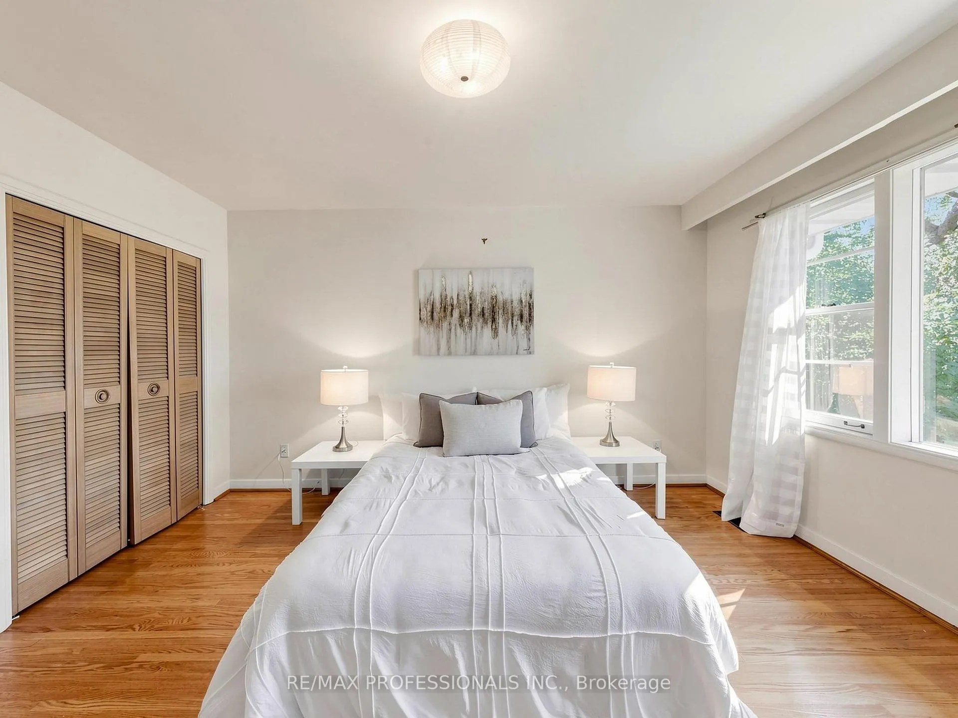 Photo 19 of 49 Laurelwood Crescent, Etobicoke, Willowridge-Martingrove-Richview — HOMEH
