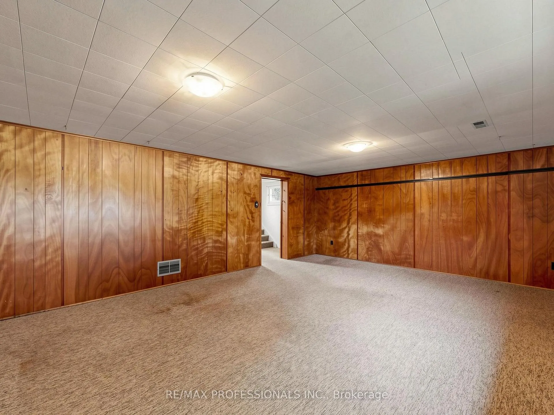 Photo 27 of 49 Laurelwood Crescent, Etobicoke, Willowridge-Martingrove-Richview — HOMEH