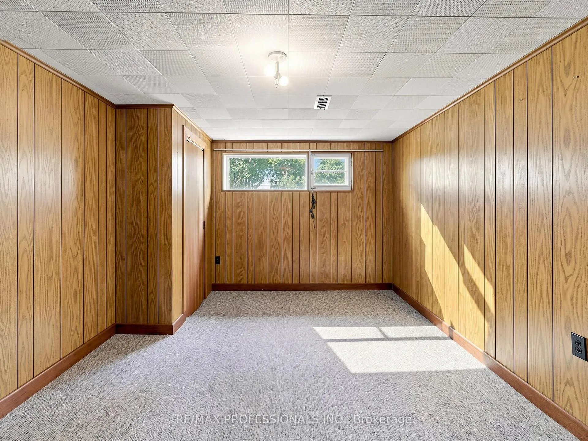 Photo 30 of 49 Laurelwood Crescent, Etobicoke, Willowridge-Martingrove-Richview — HOMEH