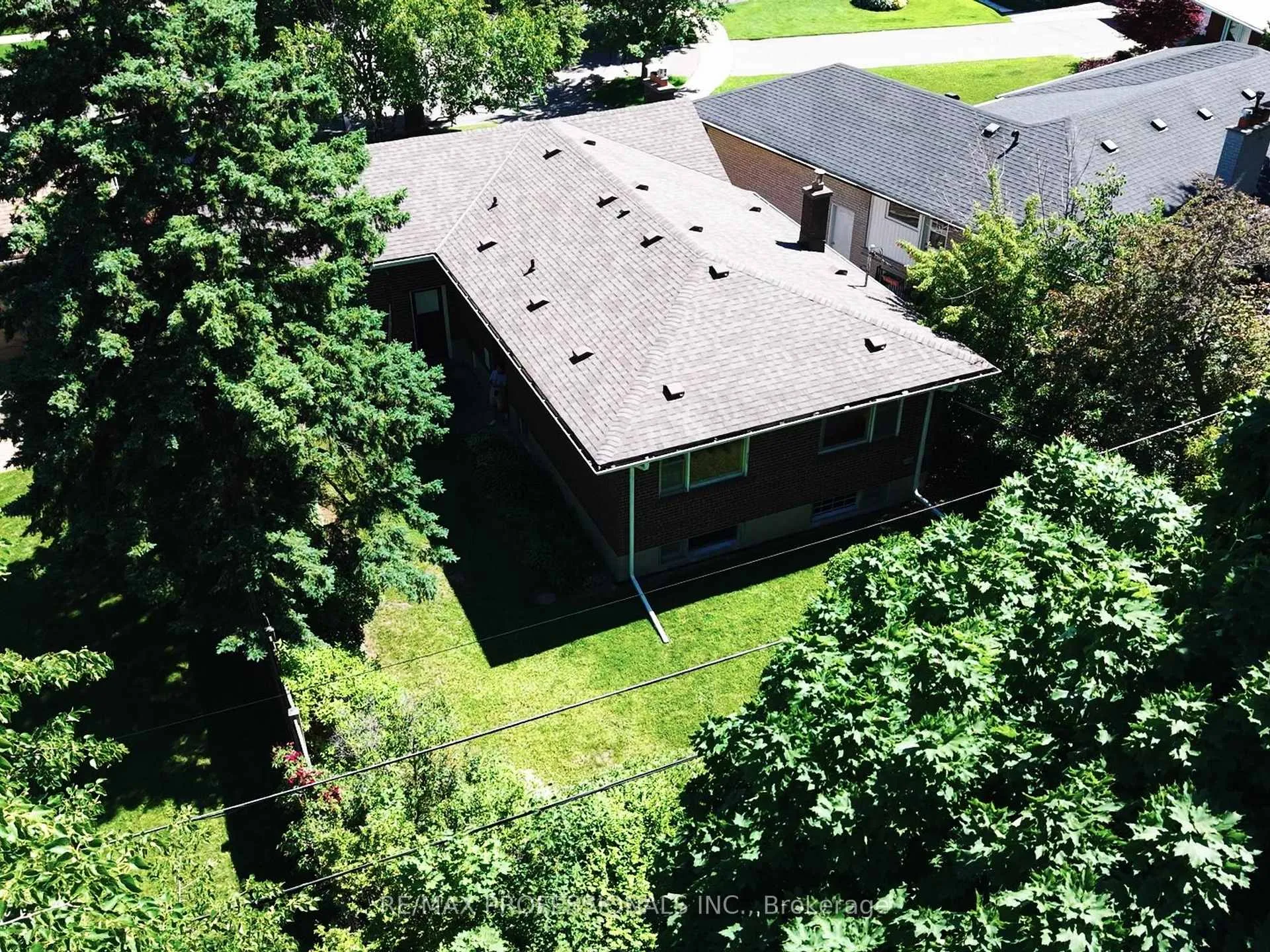 Photo 40 of 49 Laurelwood Crescent, Etobicoke, Willowridge-Martingrove-Richview — HOMEH