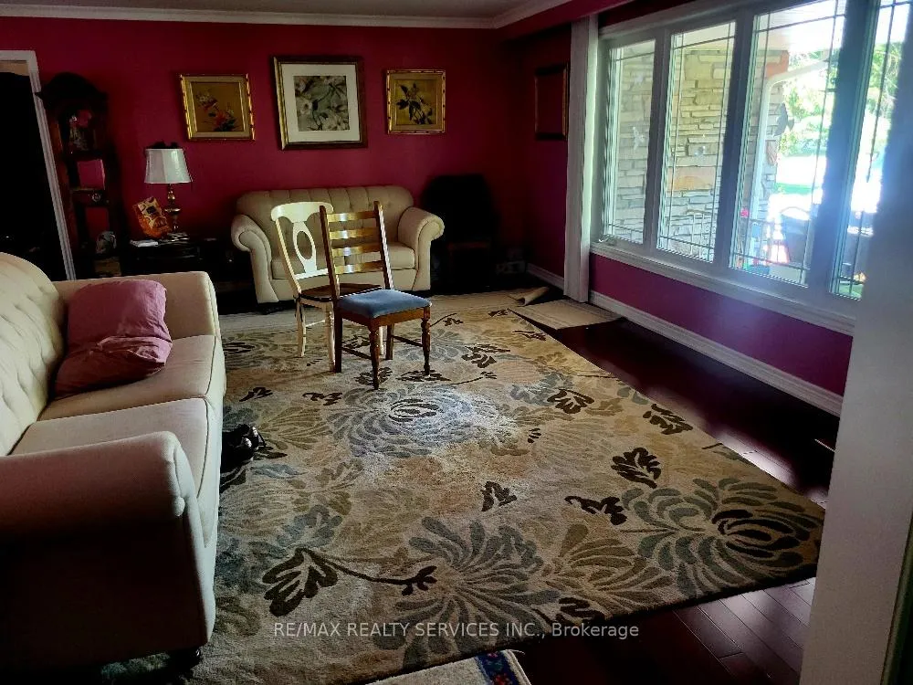 Photo 4 of 59 Hillside Drive, Brampton, Westgate — HOMEH