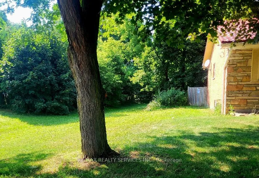 Photo 17 of 59 Hillside Drive, Brampton, Westgate — HOMEH