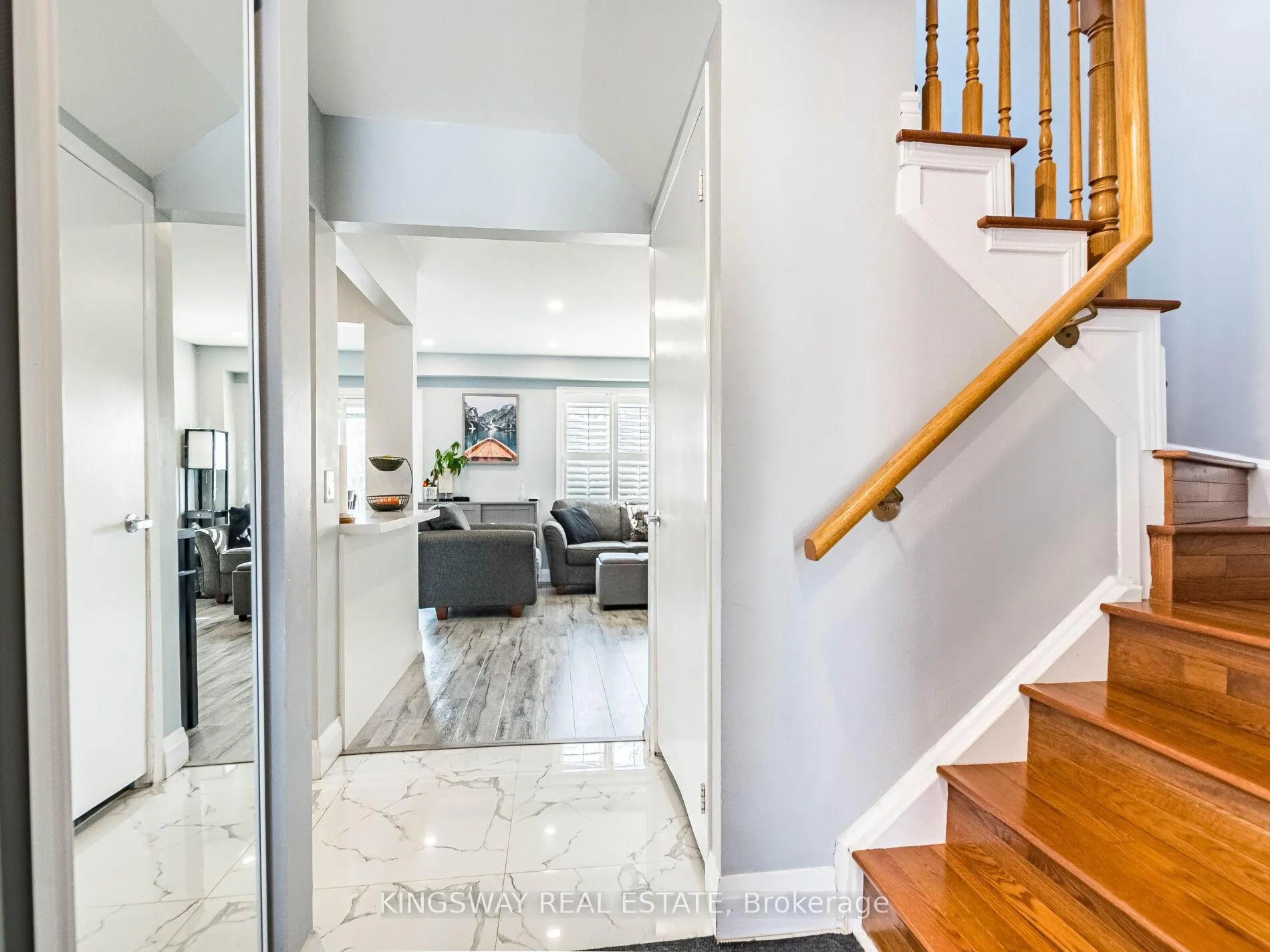 Photo 5 of 2442 Stefi Trail, Oakville, River Oaks — HOMEH
