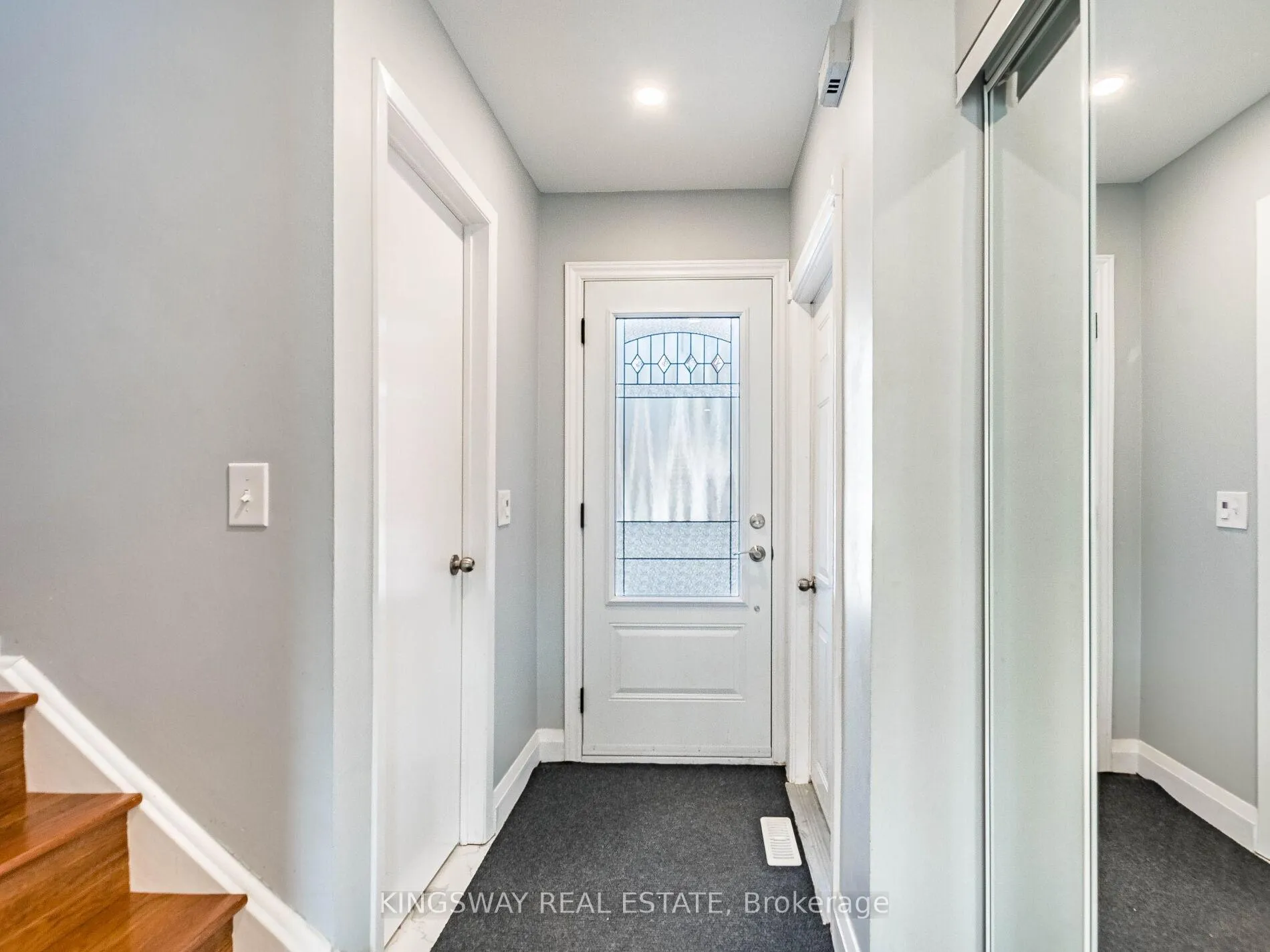 Photo 6 of 2442 Stefi Trail, Oakville, River Oaks — HOMEH