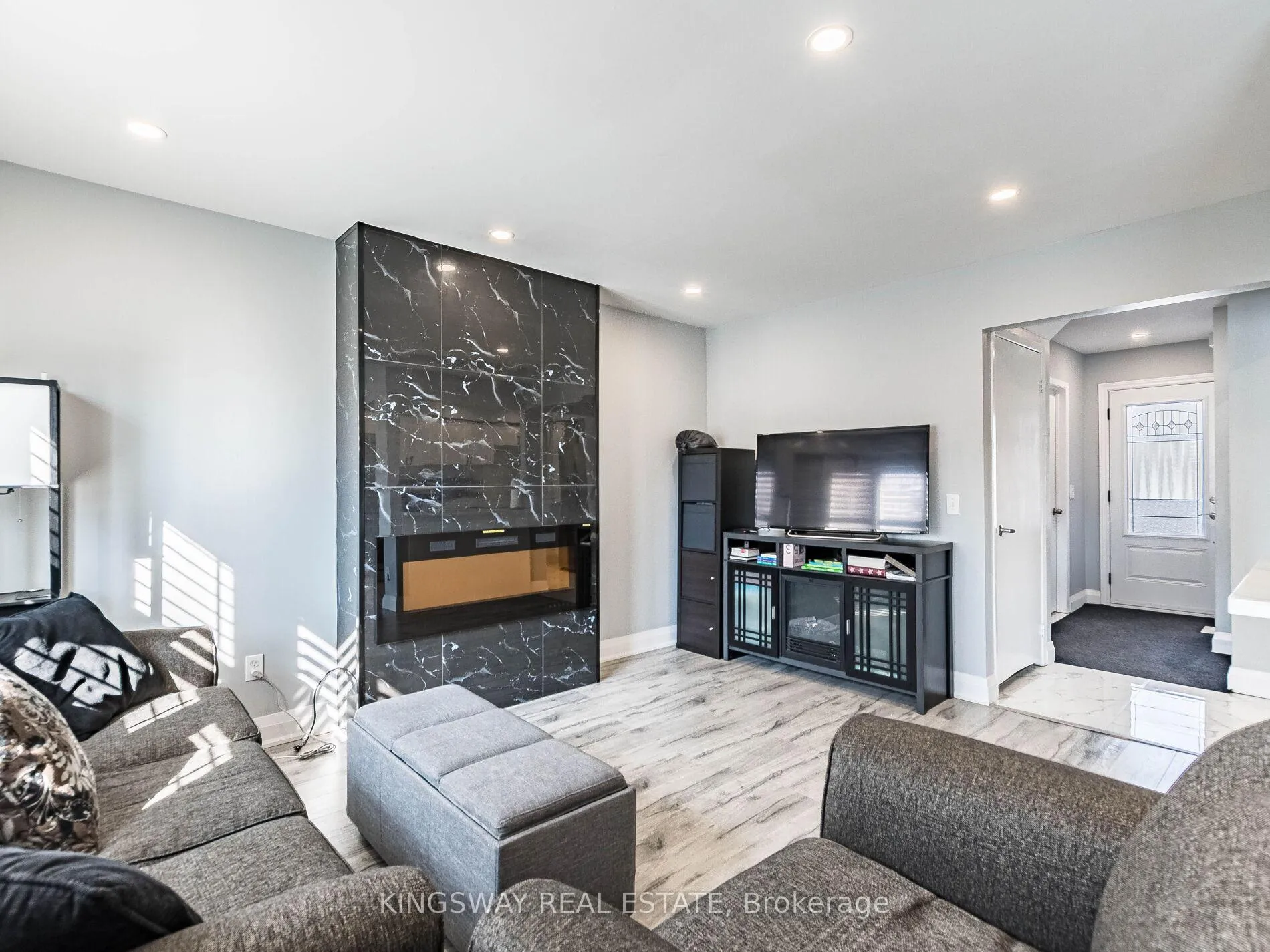 Photo 10 of 2442 Stefi Trail, Oakville, River Oaks — HOMEH