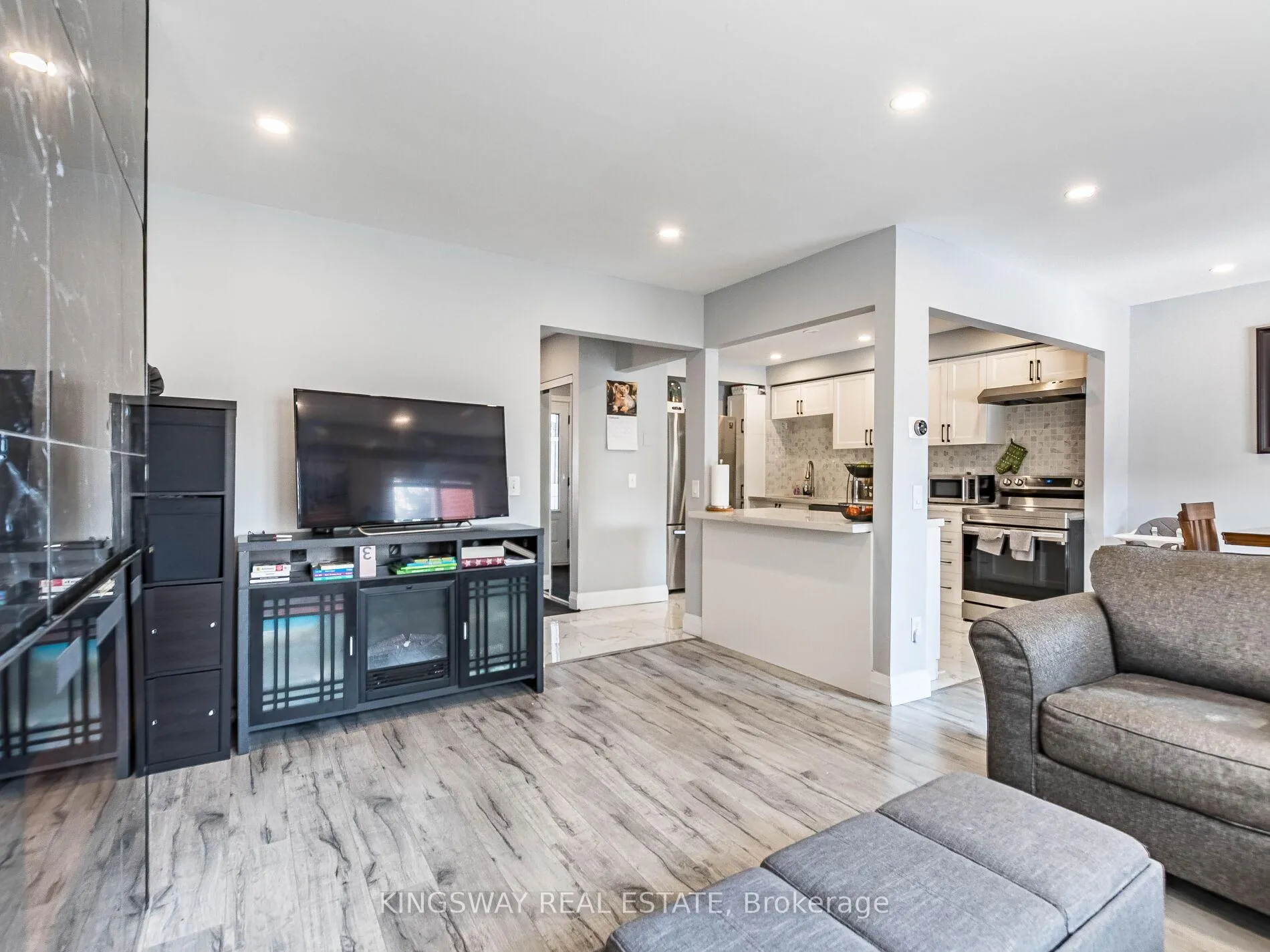 Photo 11 of 2442 Stefi Trail, Oakville, River Oaks — HOMEH