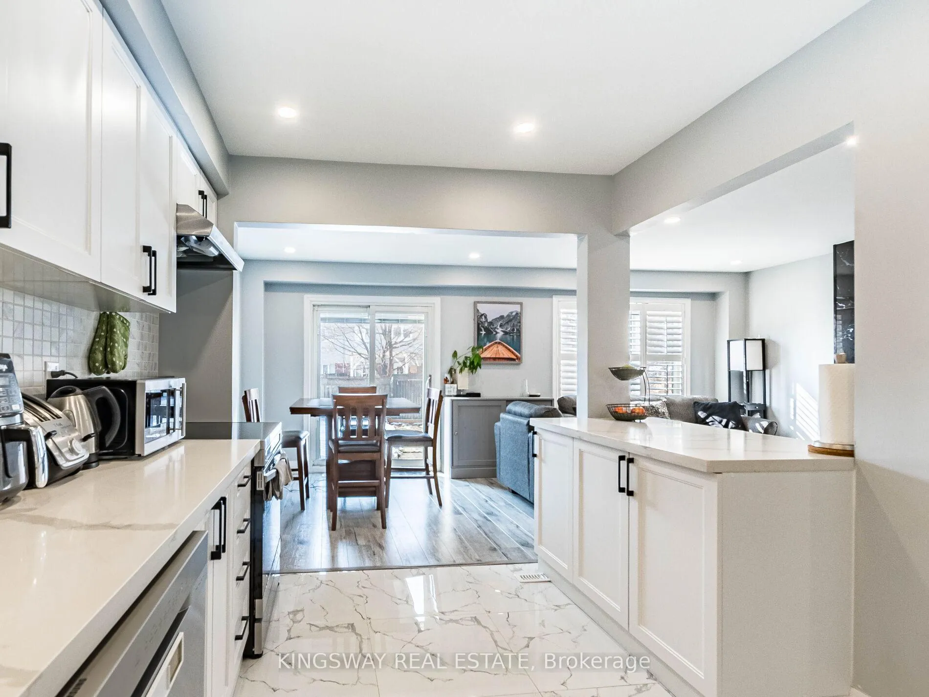 Photo 18 of 2442 Stefi Trail, Oakville, River Oaks — HOMEH