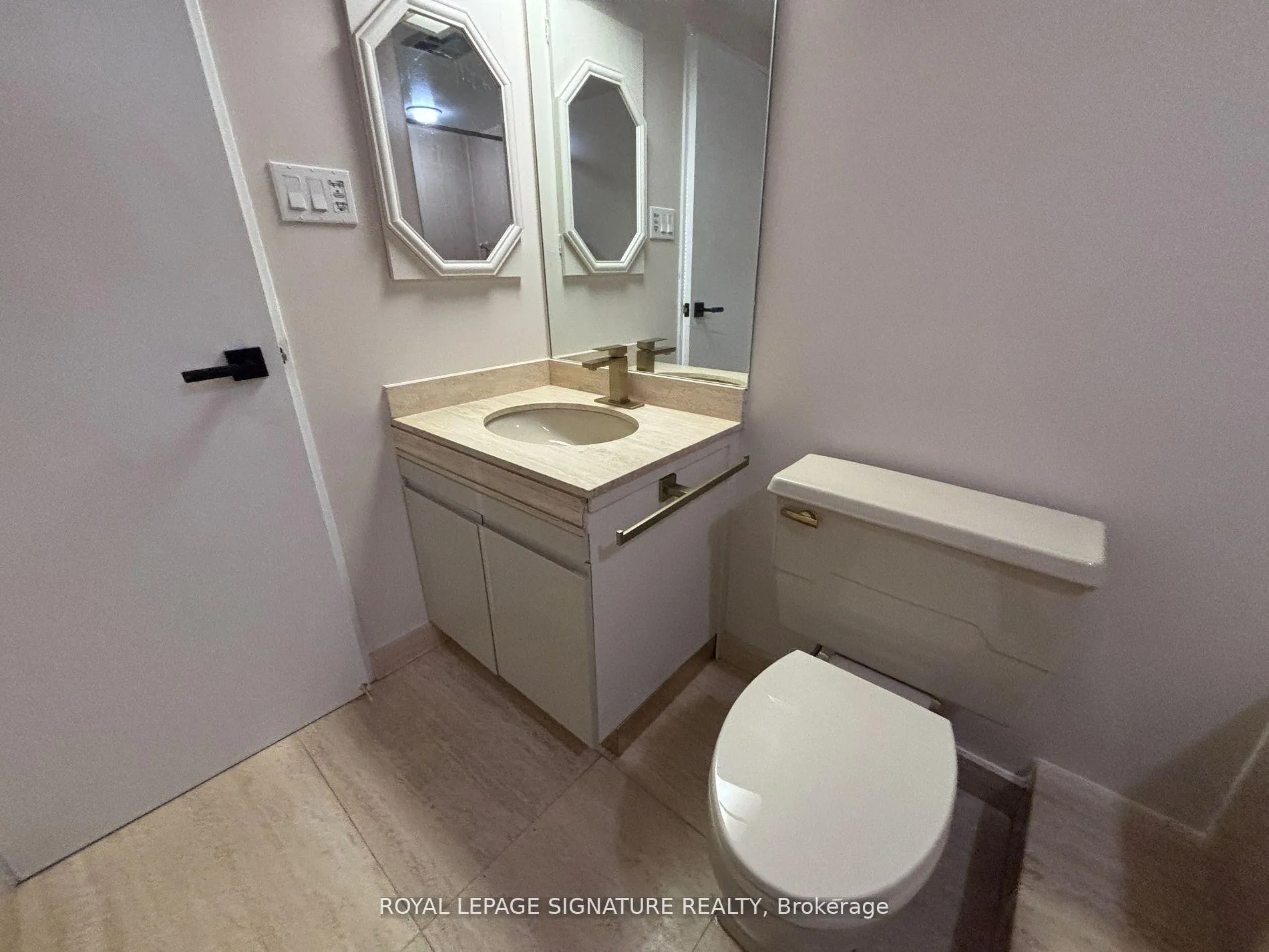 Photo 13 of Unit 1409, 65 Harbour Square, Toronto, Waterfront Communities — HOMEH