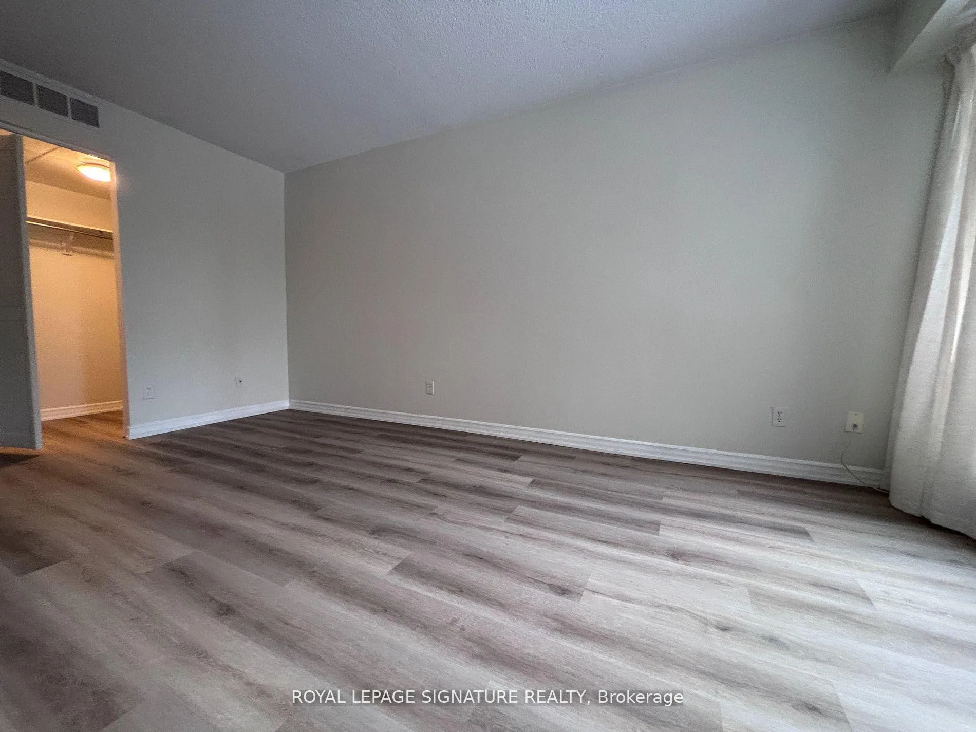 Photo 14 of Unit 1409, 65 Harbour Square, Toronto, Waterfront Communities — HOMEH
