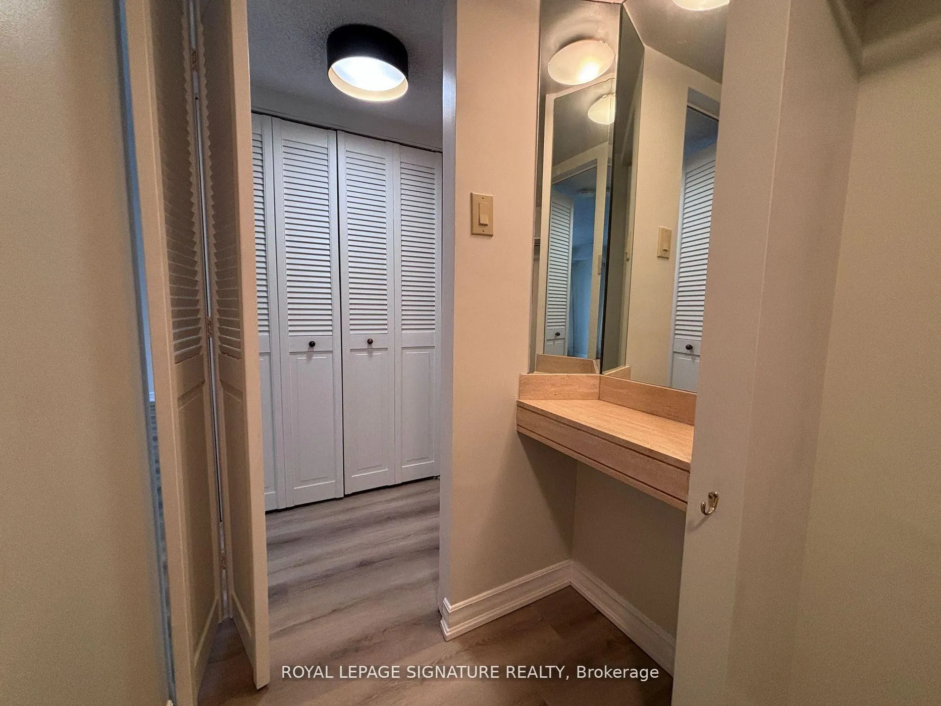Photo 17 of Unit 1409, 65 Harbour Square, Toronto, Waterfront Communities — HOMEH